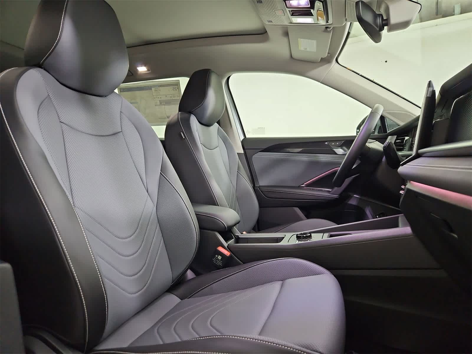 Thumbnail: 2025 Volkswagen Tiguan - 23