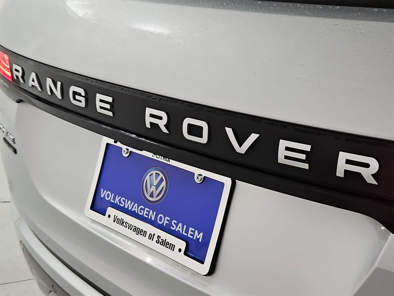 Thumbnail: 2020 Land Rover Range Rover Evoque - 12