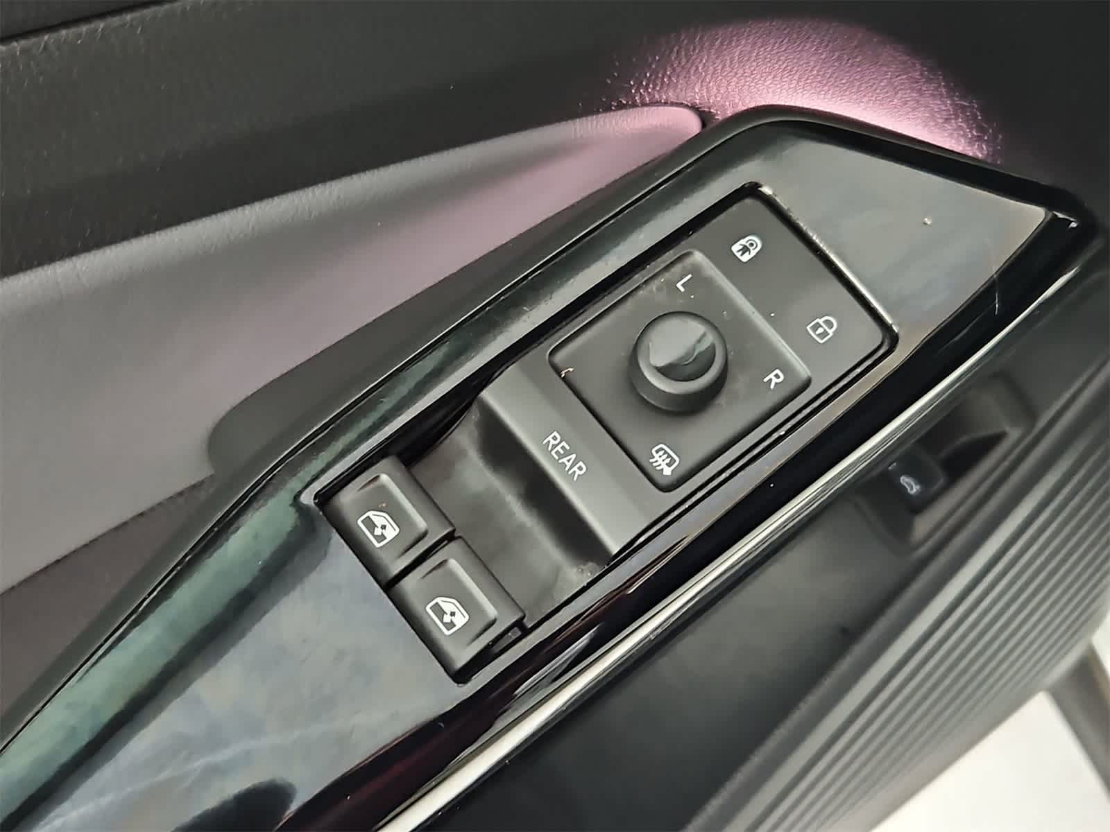 Thumbnail: 2023 Volkswagen ID.4 - 16