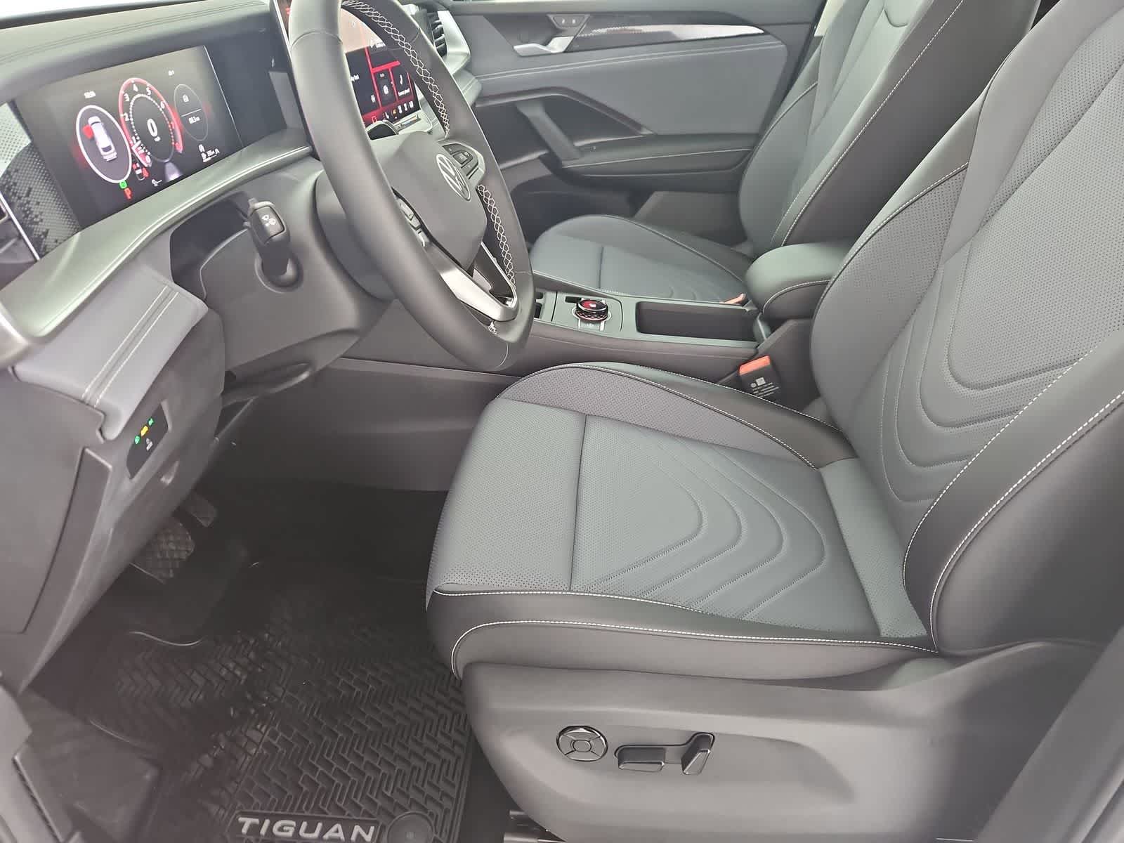 Thumbnail: 2026 Volkswagen Tiguan - 16