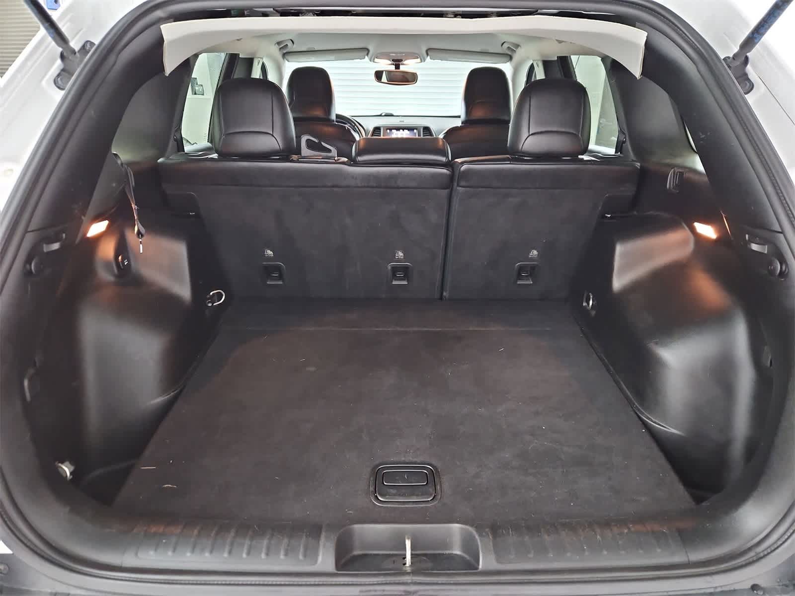 Thumbnail: 2019 Jeep Cherokee - 34