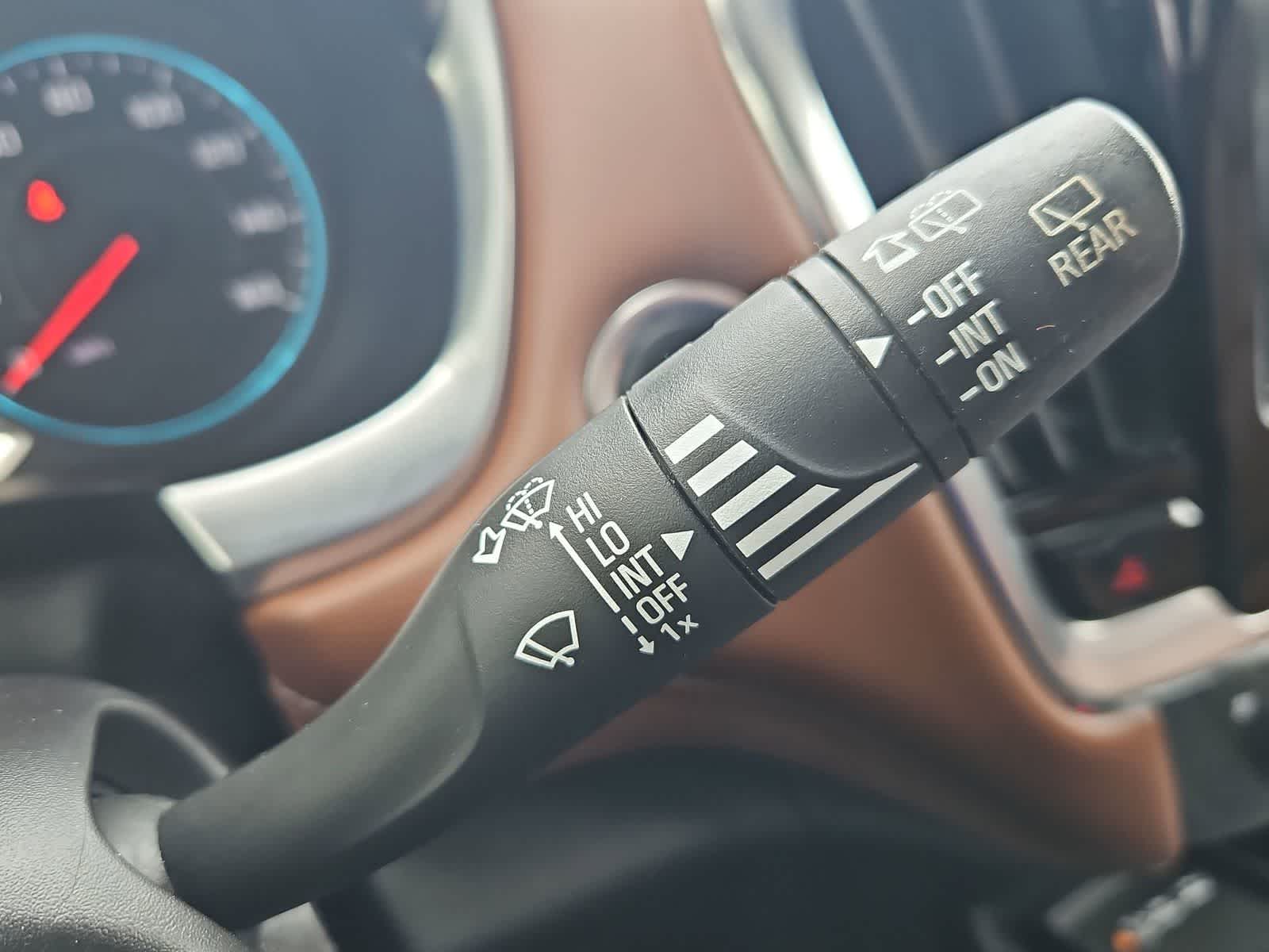 Thumbnail: 2019 Chevrolet Traverse - 27