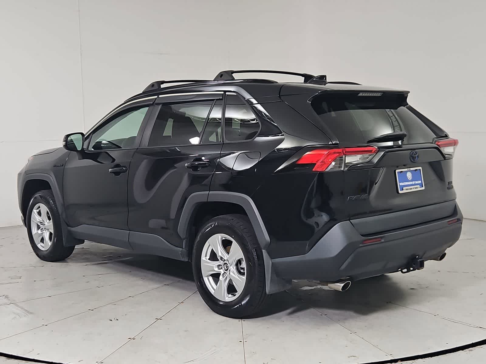 Thumbnail: 2020 Toyota RAV4 - 4