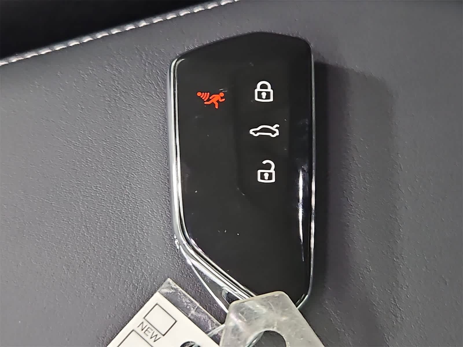 Thumbnail: 2025 Volkswagen Tiguan - 35