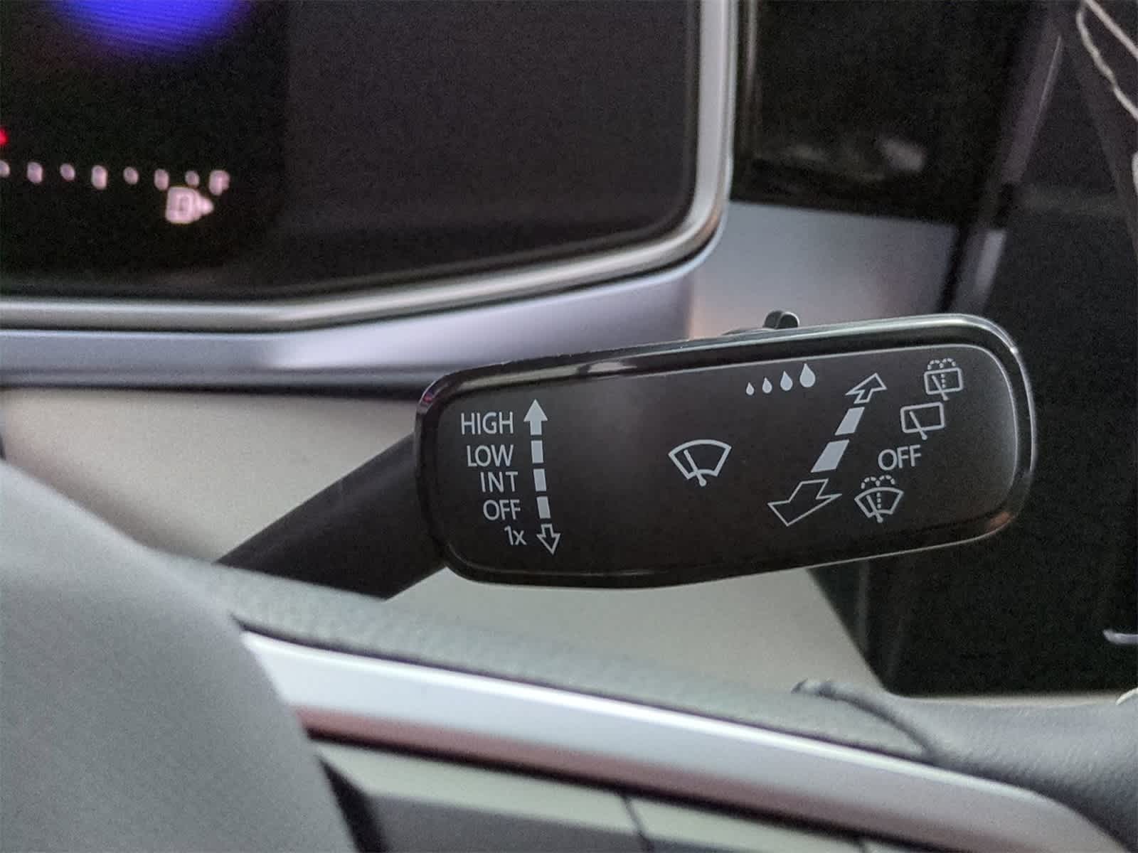 Thumbnail: 2025 Volkswagen Taos - 27