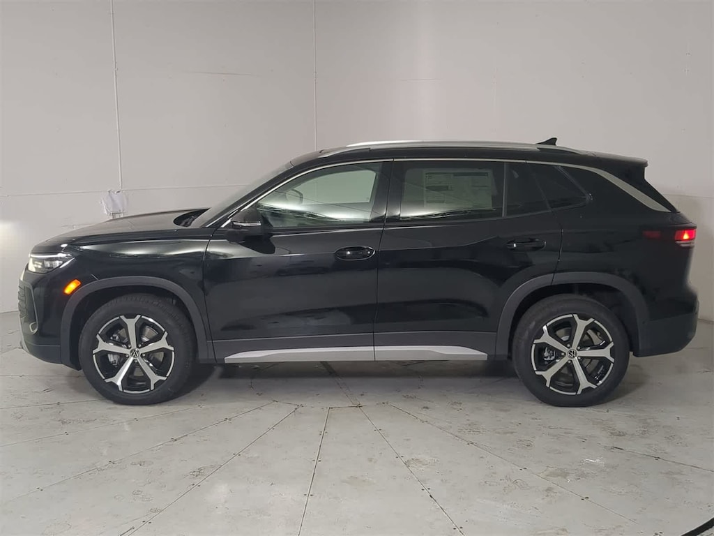 New 2025 Volkswagen Tiguan 2.0T SE SUV