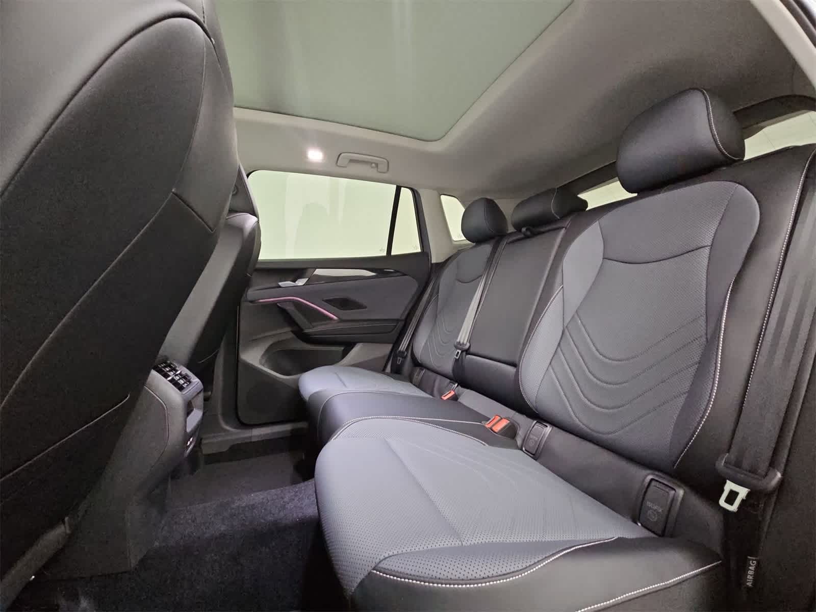 Thumbnail: 2025 Volkswagen Tiguan - 20