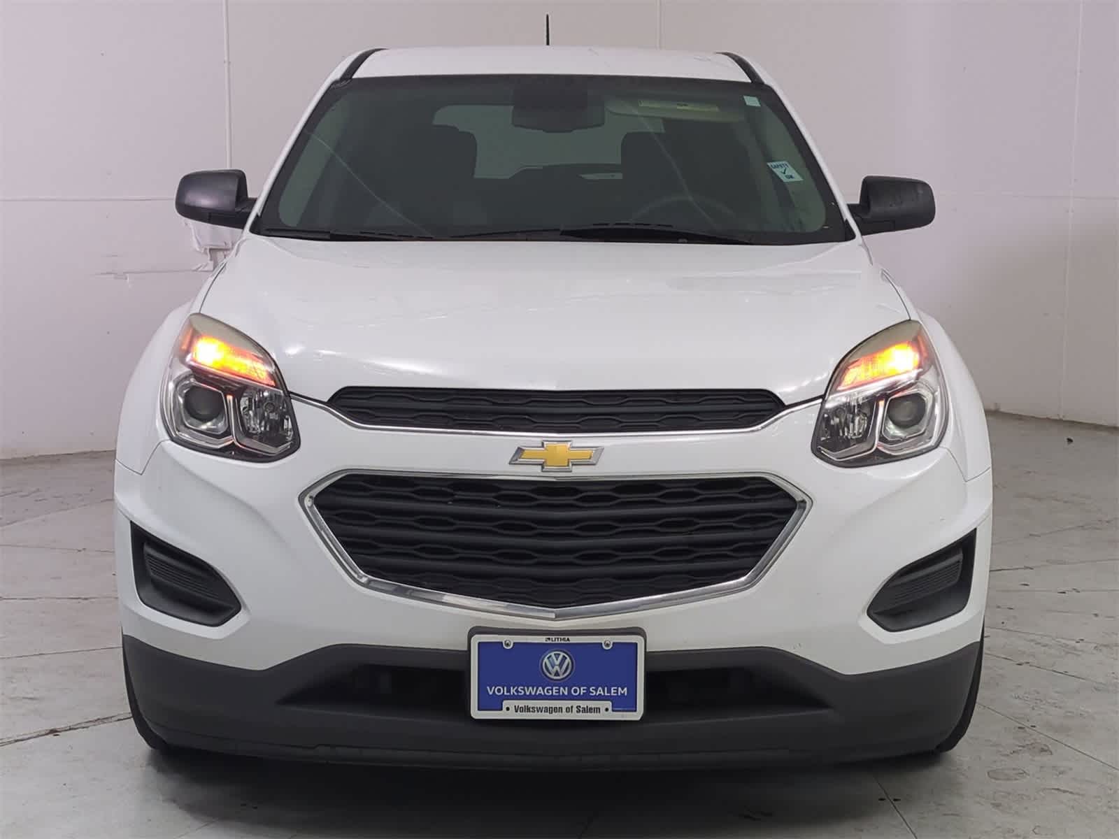 Thumbnail: 2017 Chevrolet Equinox - 9