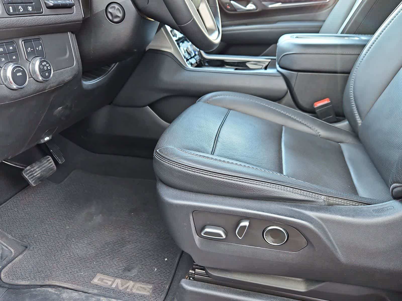 Thumbnail: 2023 GMC Yukon - 16