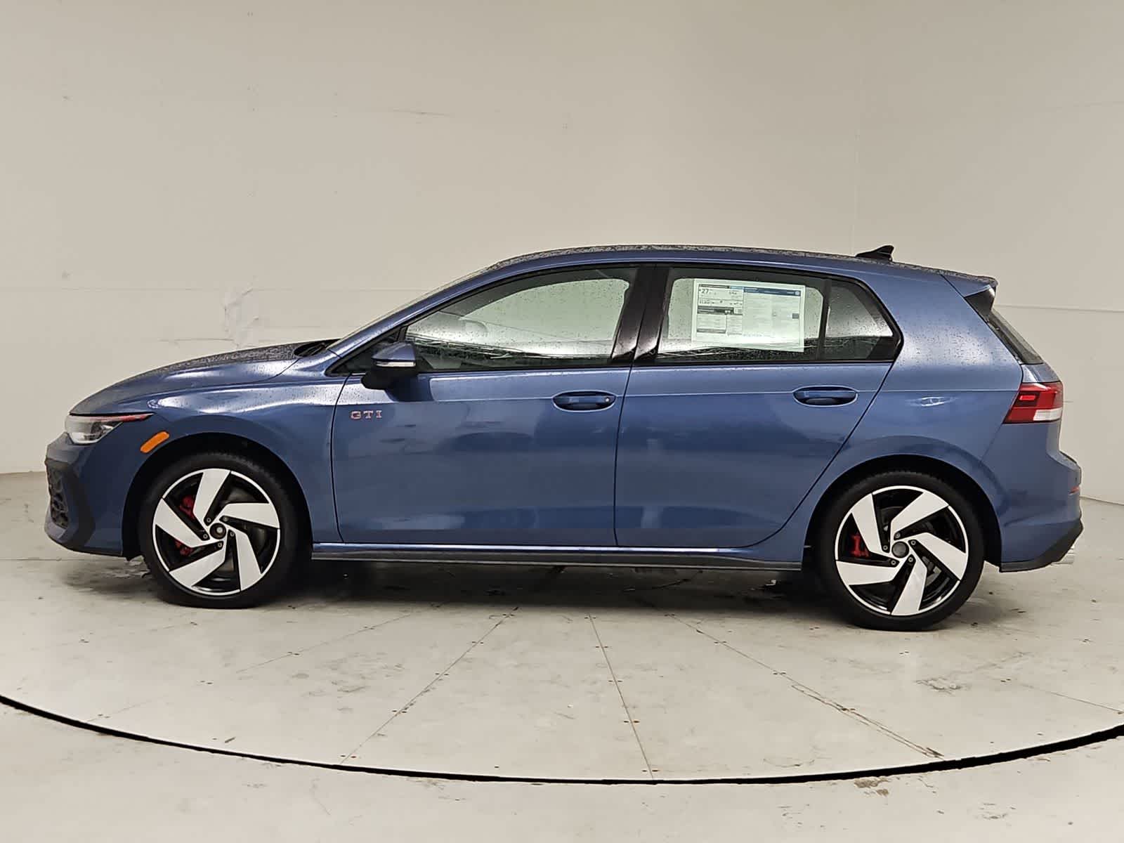 Thumbnail: 2026 Volkswagen Golf - 3