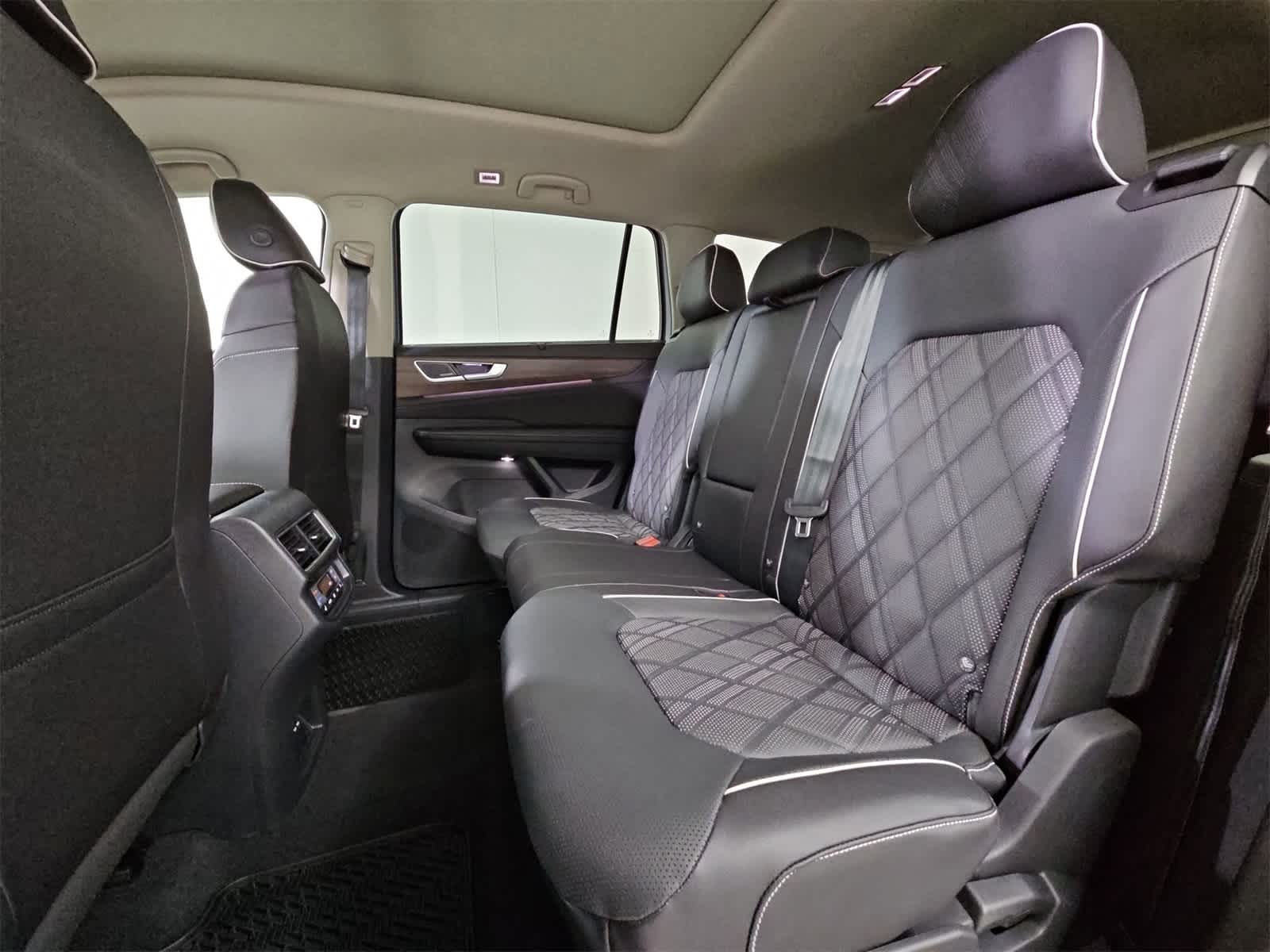 Thumbnail: 2026 Volkswagen Atlas - 20