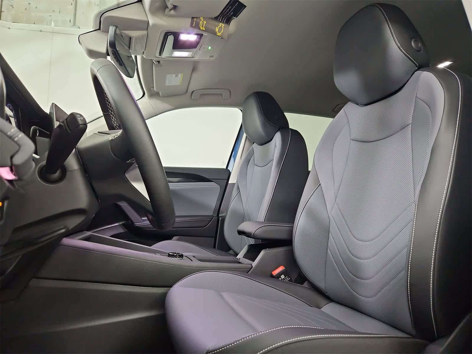 Thumbnail: 2025 Volkswagen Tiguan - 16