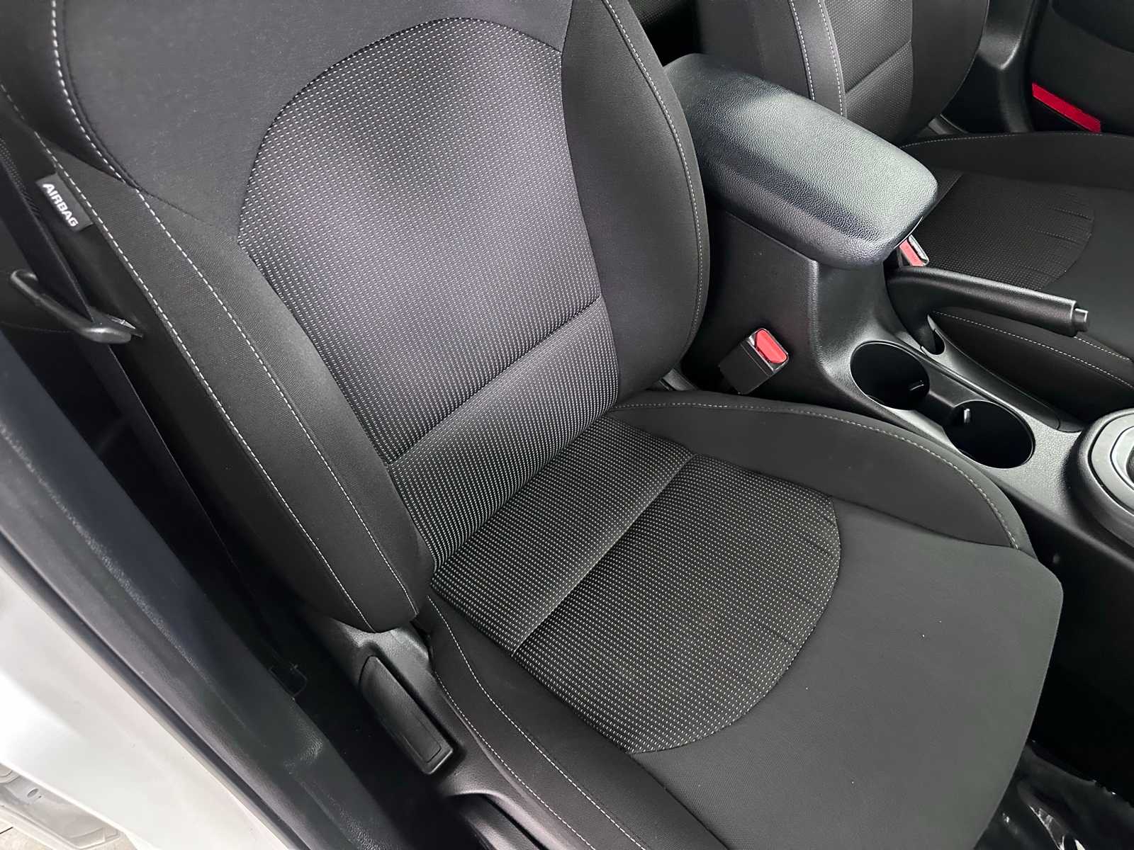 Thumbnail: 2021 Kia Forte - 27
