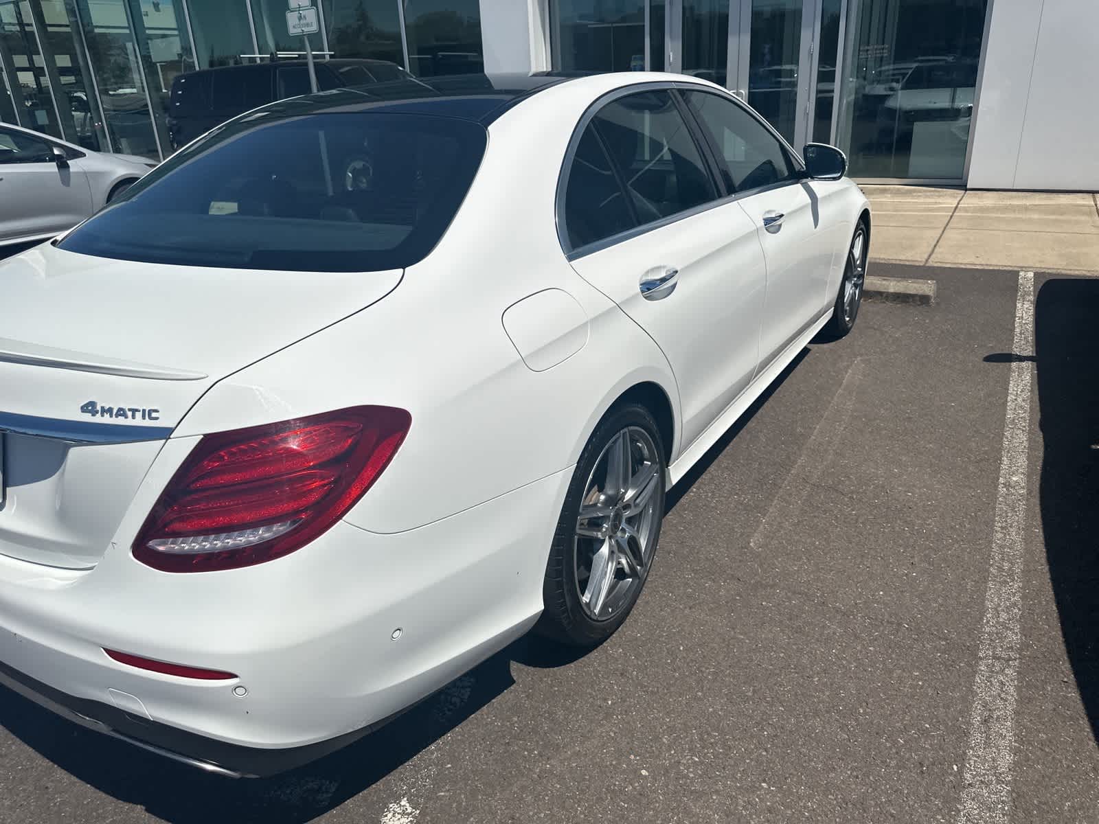 Thumbnail: 2020 Mercedes-Benz E-Class - 3