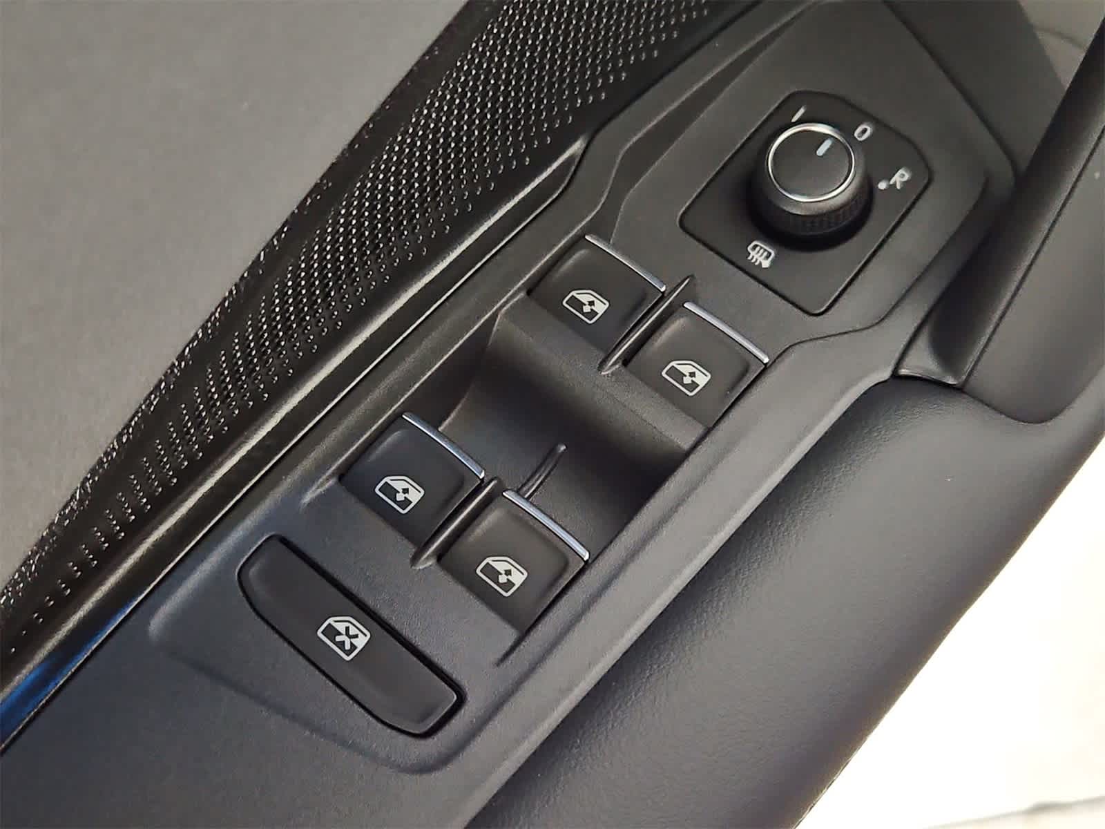 Thumbnail: 2026 Volkswagen Tiguan - 17