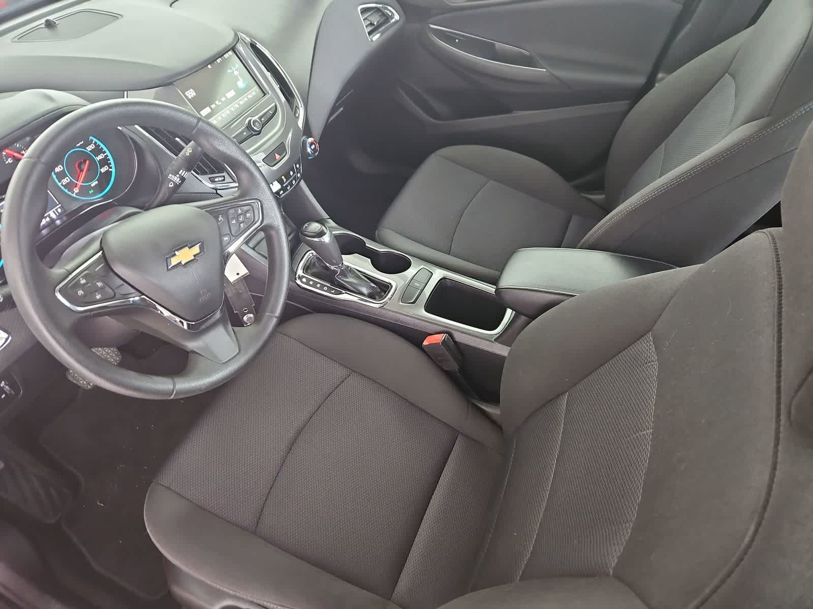 Thumbnail: 2018 Chevrolet Cruze - 15