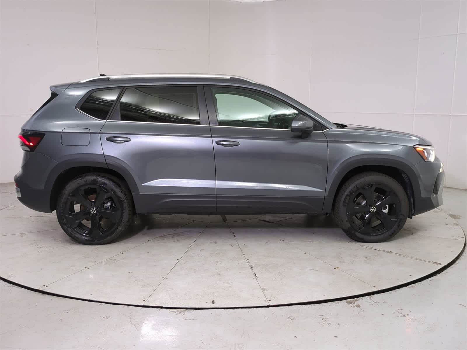 Thumbnail: 2025 Volkswagen Taos - 7