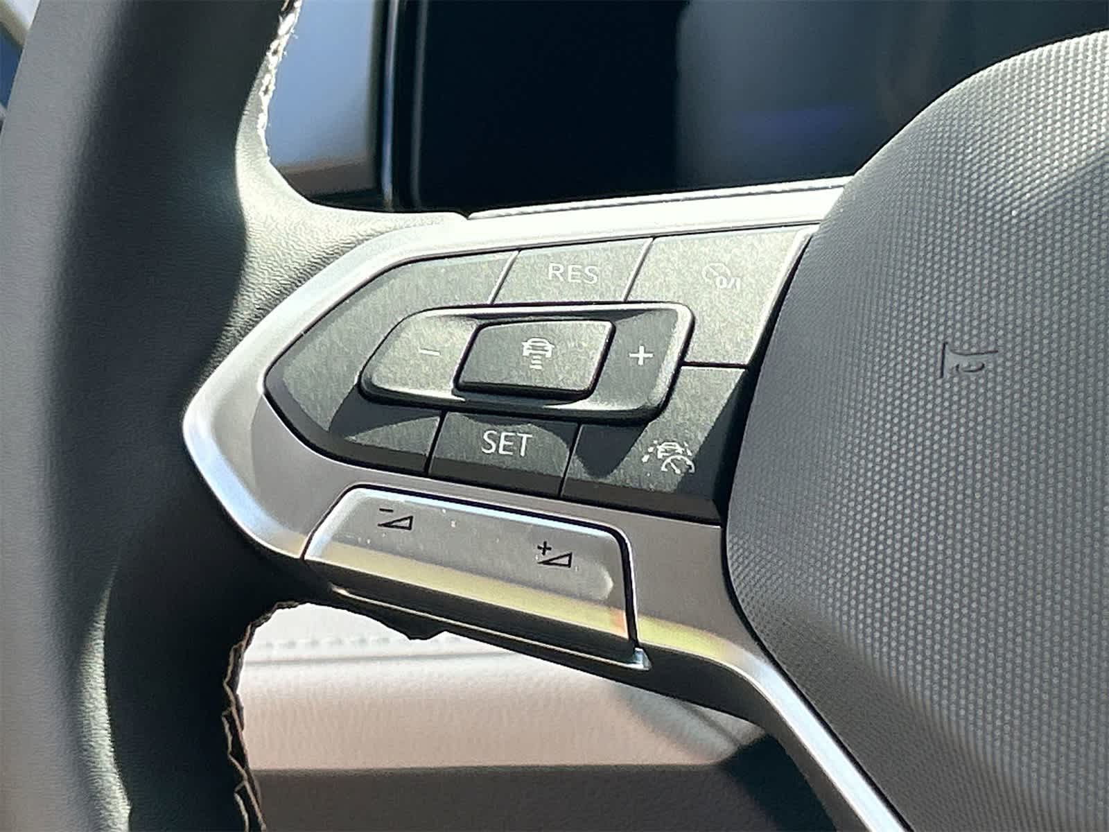 Thumbnail: 2025 Volkswagen Taos - 23