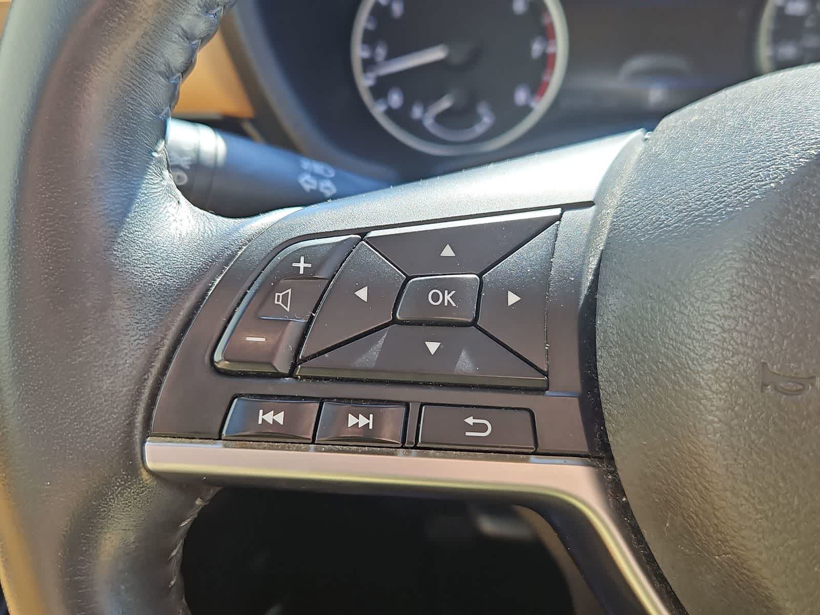 Thumbnail: 2021 Nissan Sentra - 24