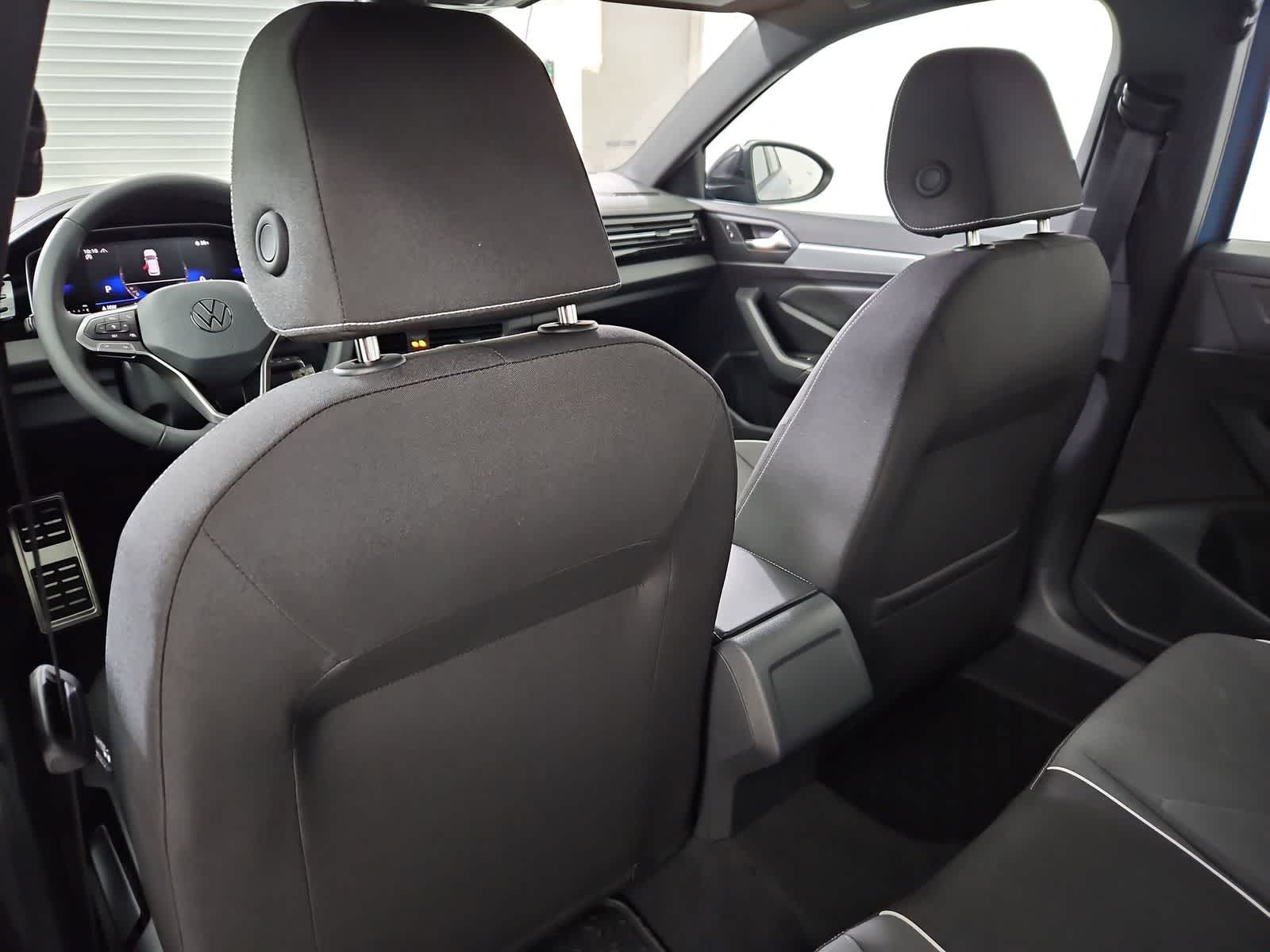 Thumbnail: 2026 Volkswagen Jetta - 18