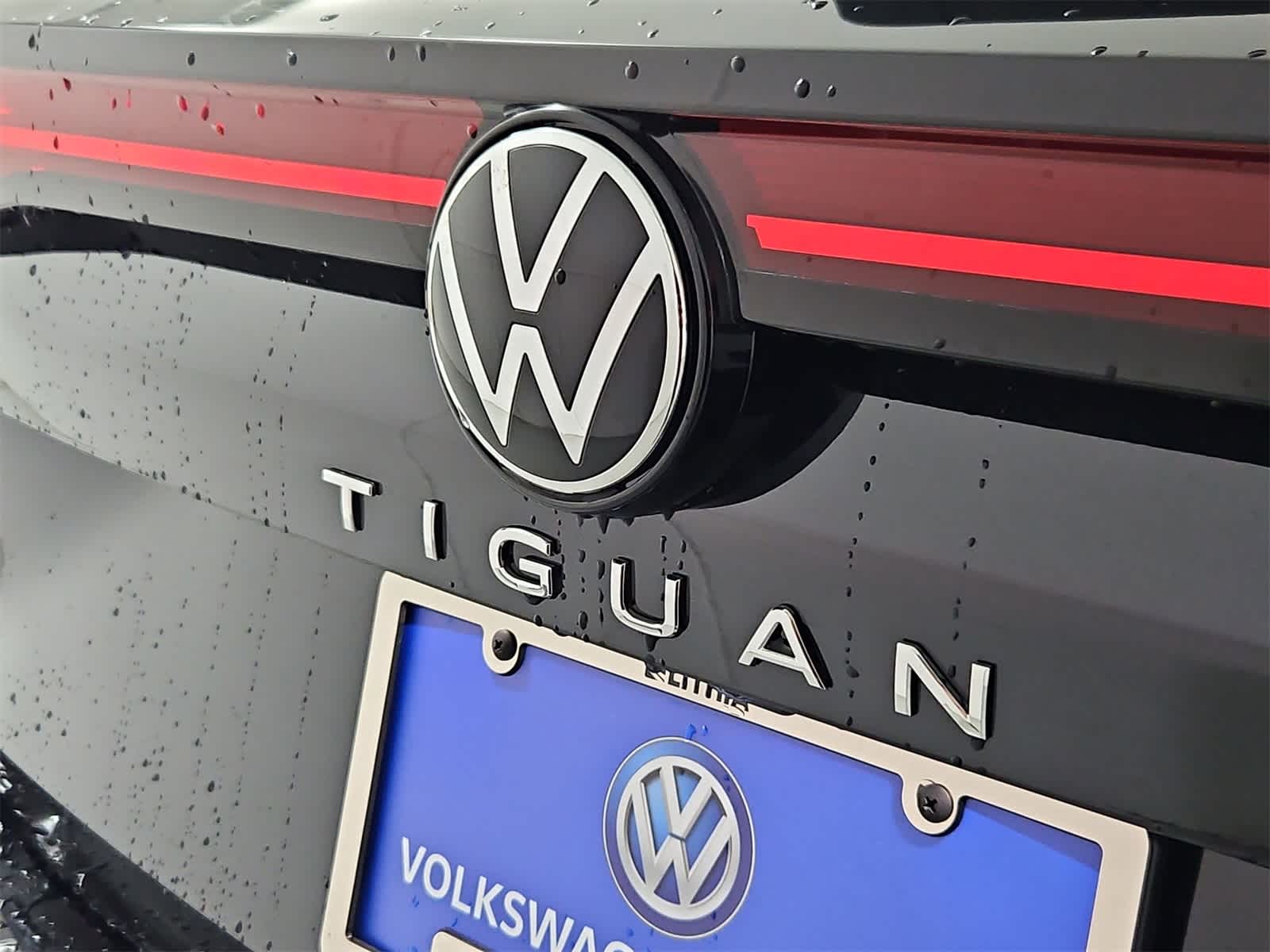 Thumbnail: 2025 Volkswagen Tiguan - 12