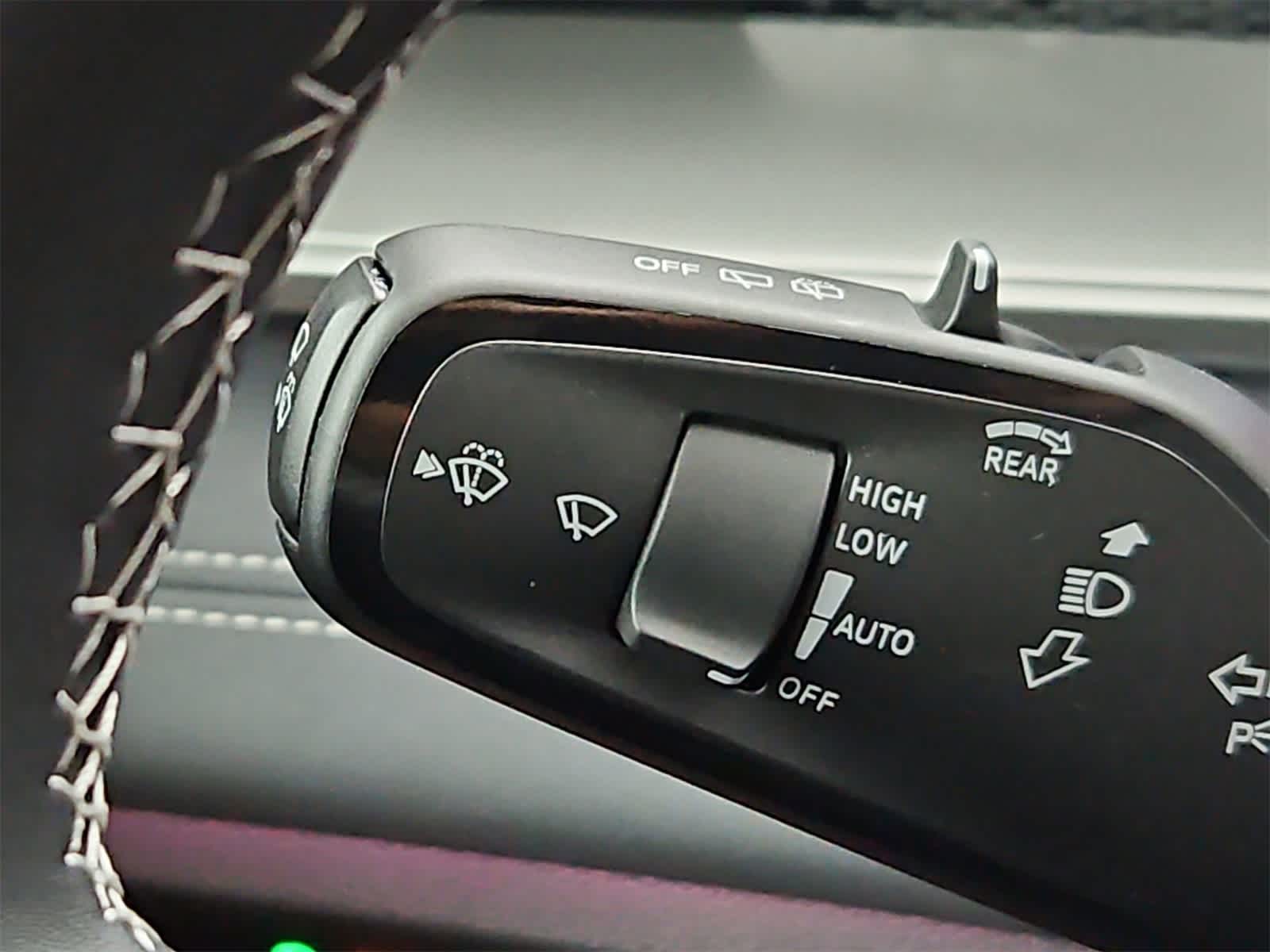 Thumbnail: 2025 Volkswagen Tiguan - 27