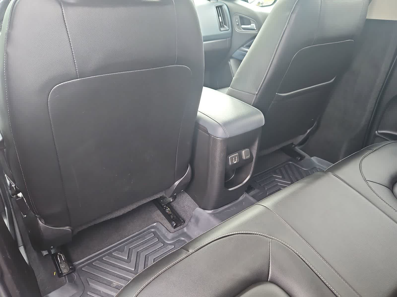 Thumbnail: 2022 Chevrolet Colorado - 18