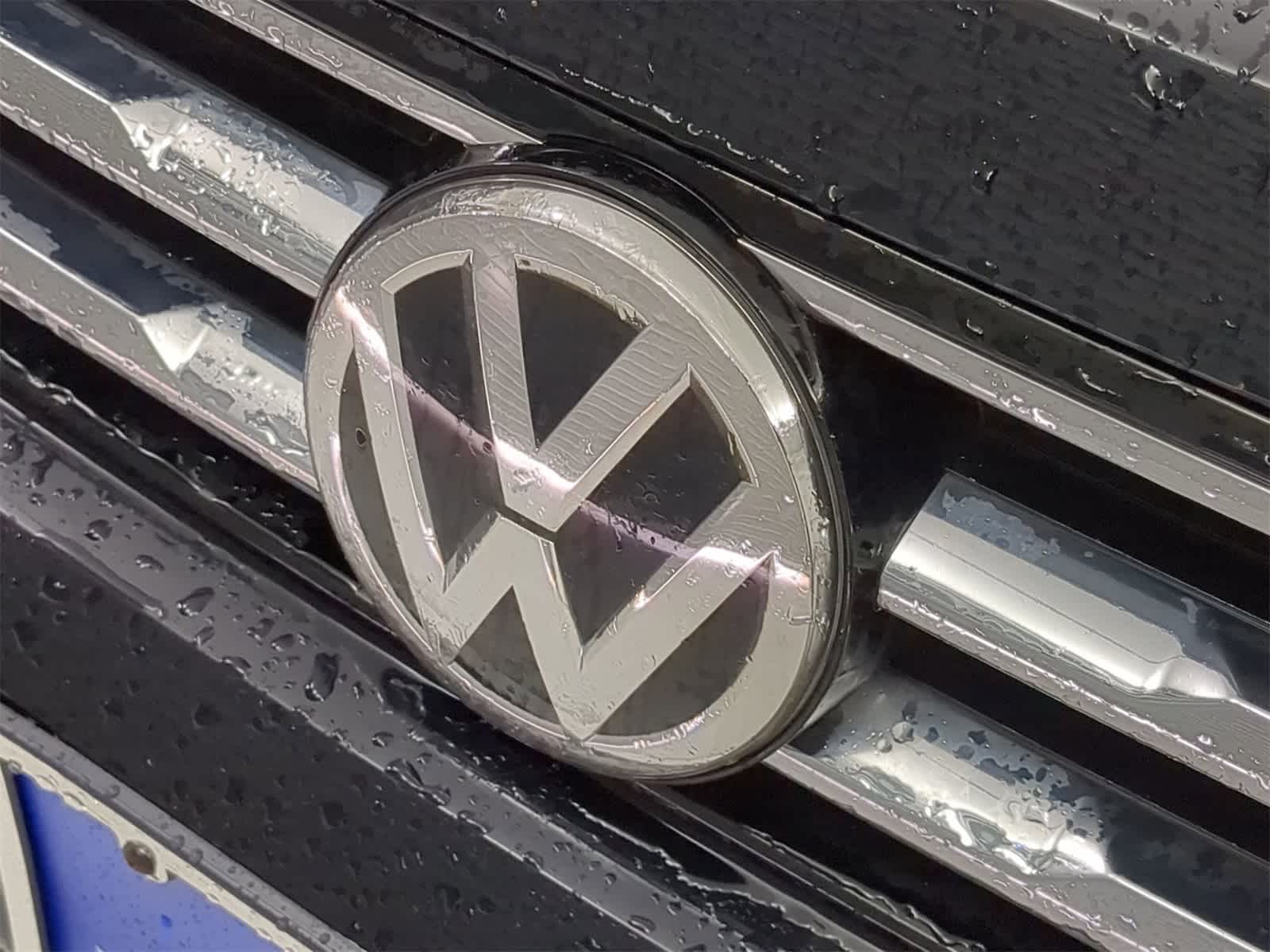 Thumbnail: 2020 Volkswagen Tiguan - 10