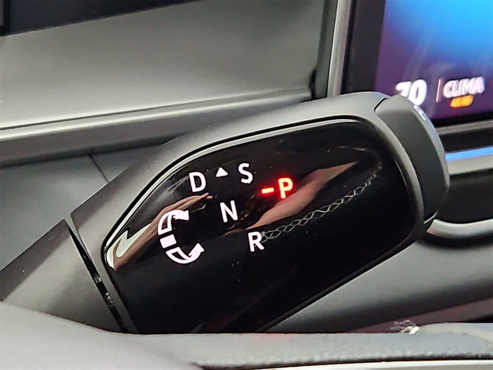 Thumbnail: 2025 Volkswagen Tiguan - 34