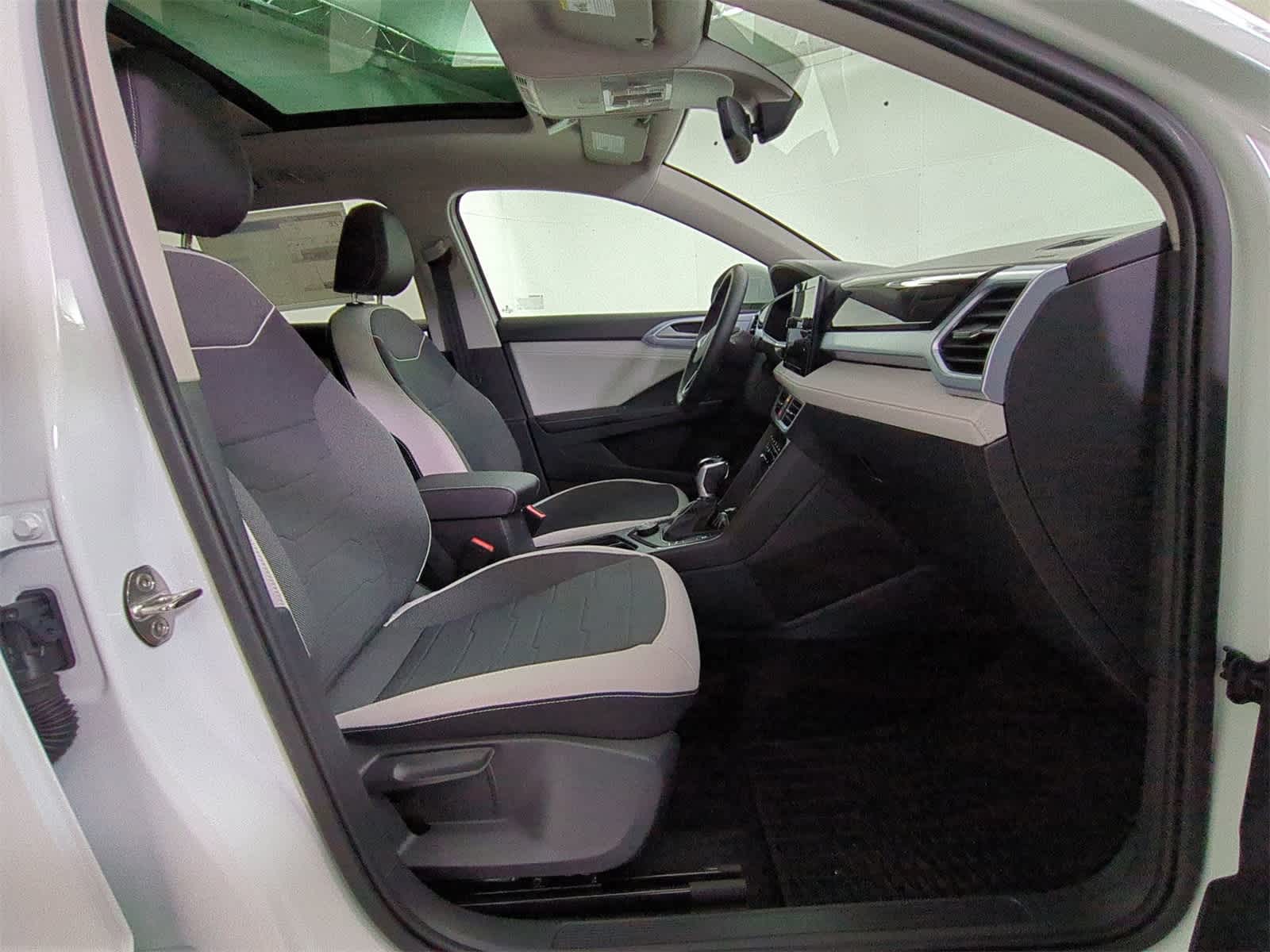 Thumbnail: 2025 Volkswagen Taos - 22