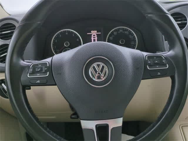 2014 Volkswagen Tiguan SE 21