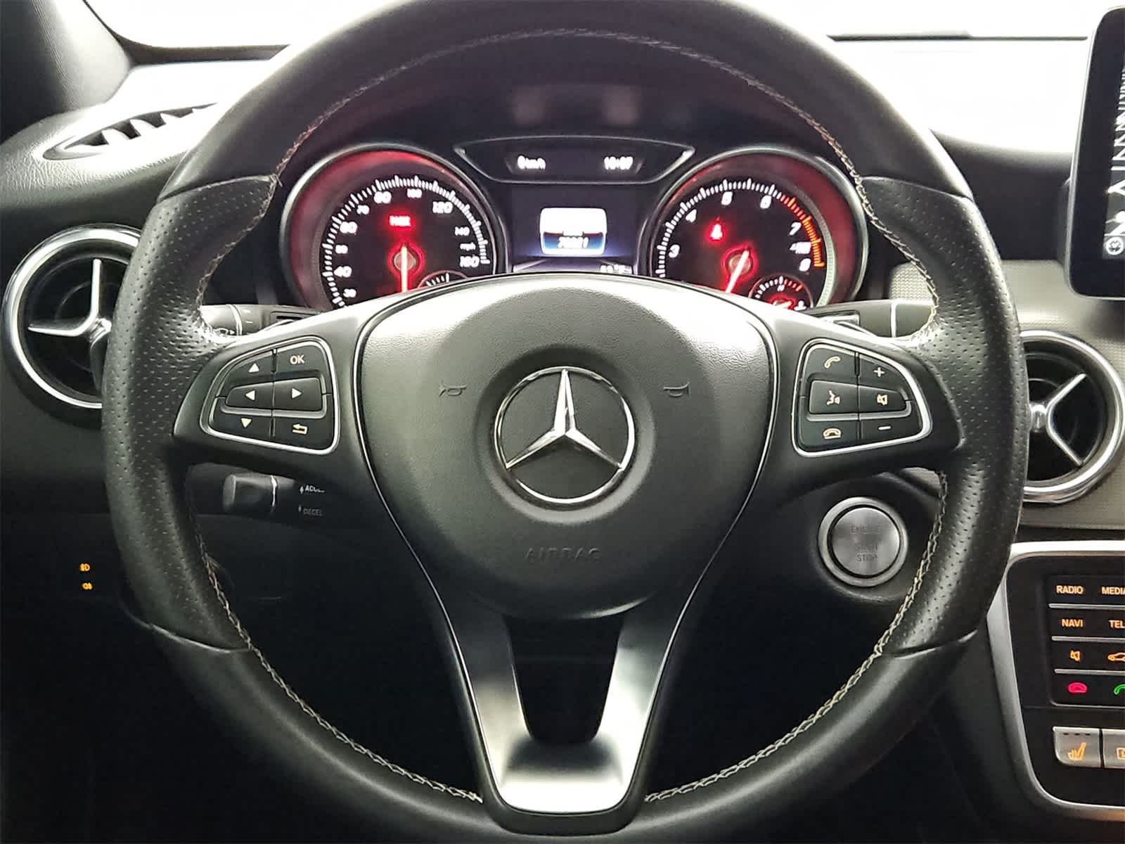 Thumbnail: 2018 Mercedes-Benz GLA - 24