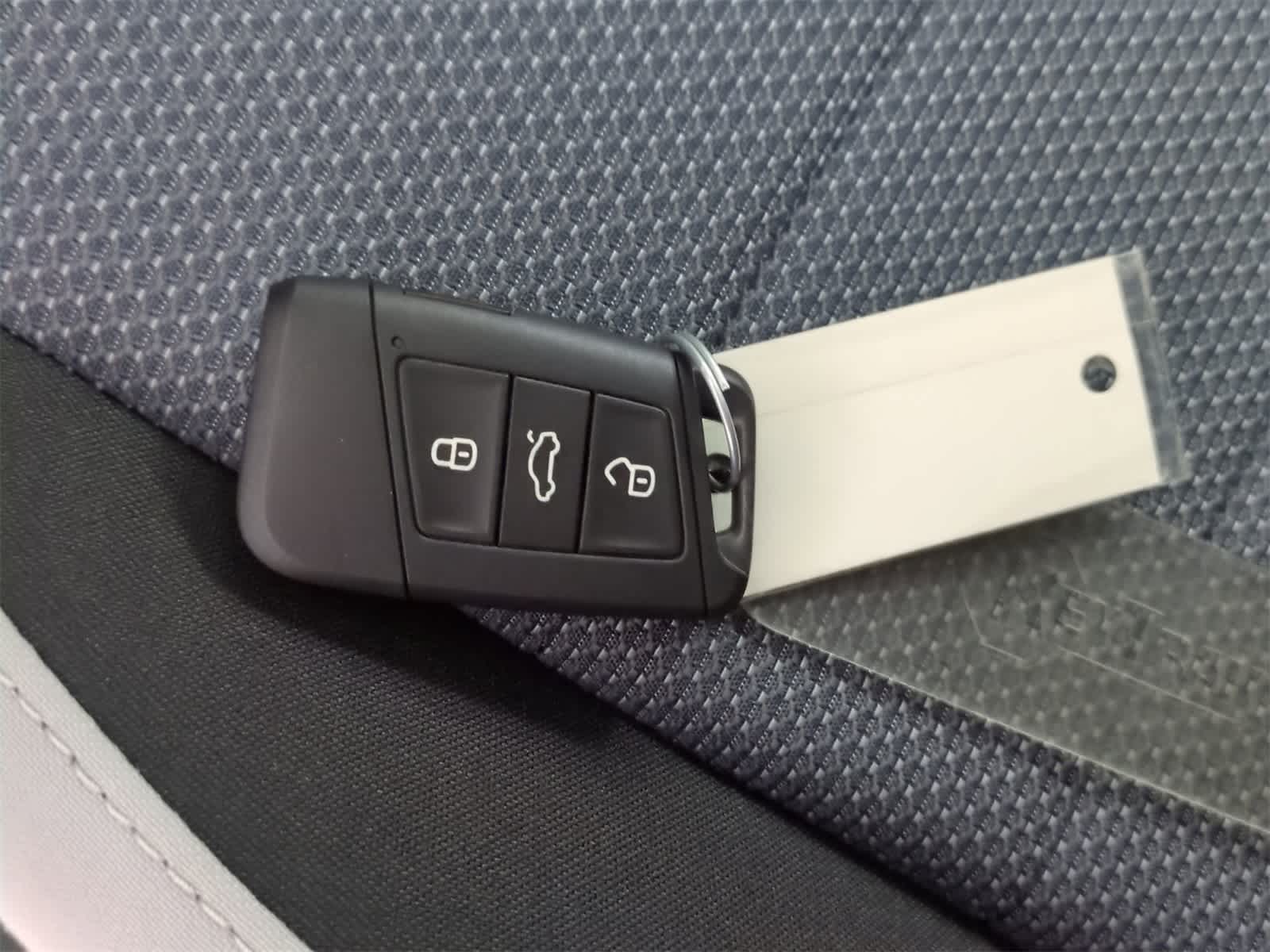 Thumbnail: 2025 Volkswagen Taos - 35