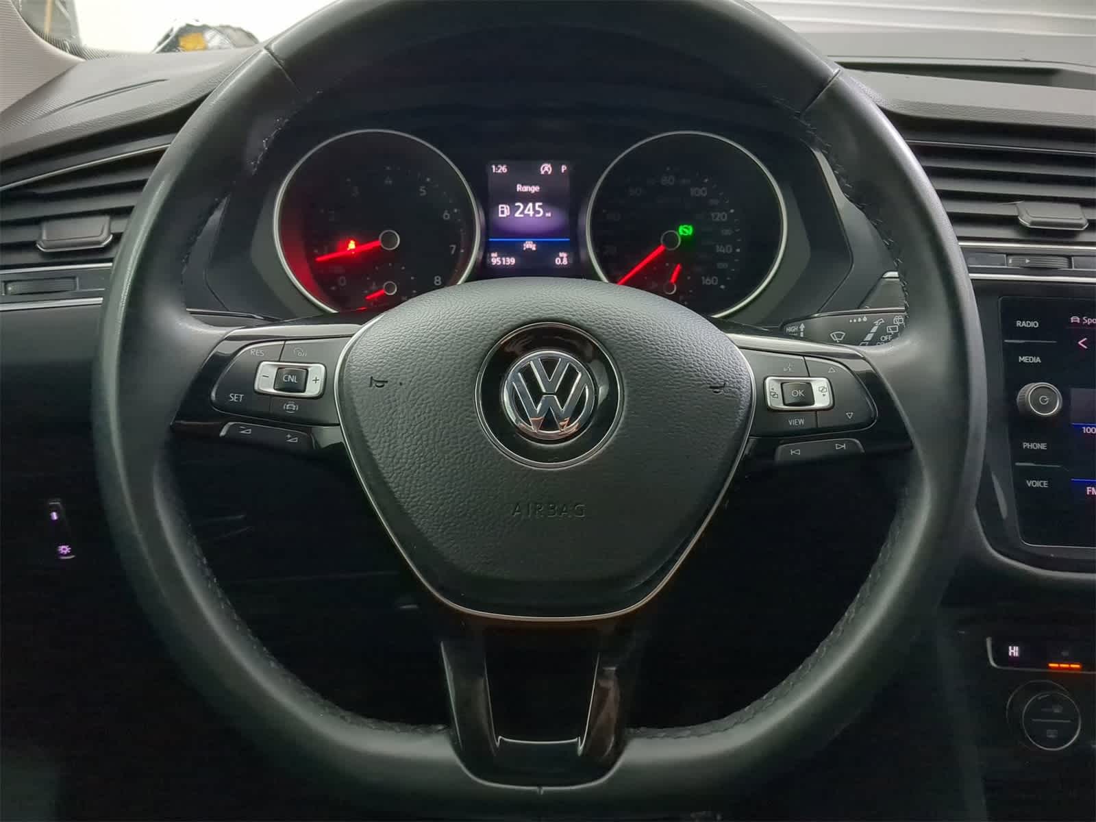 Thumbnail: 2020 Volkswagen Tiguan - 21