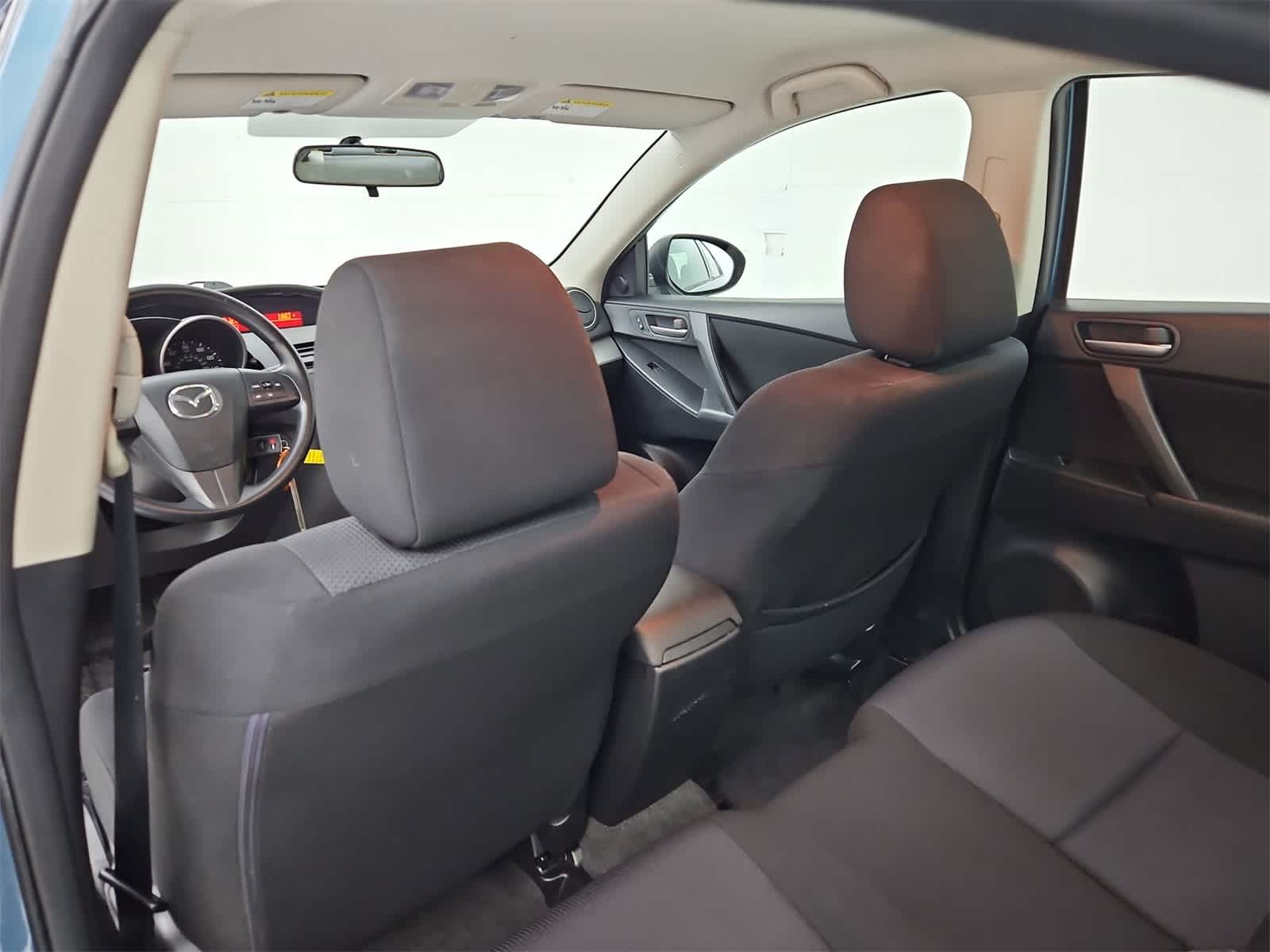 Thumbnail: 2011 Mazda Mazda3 - 17