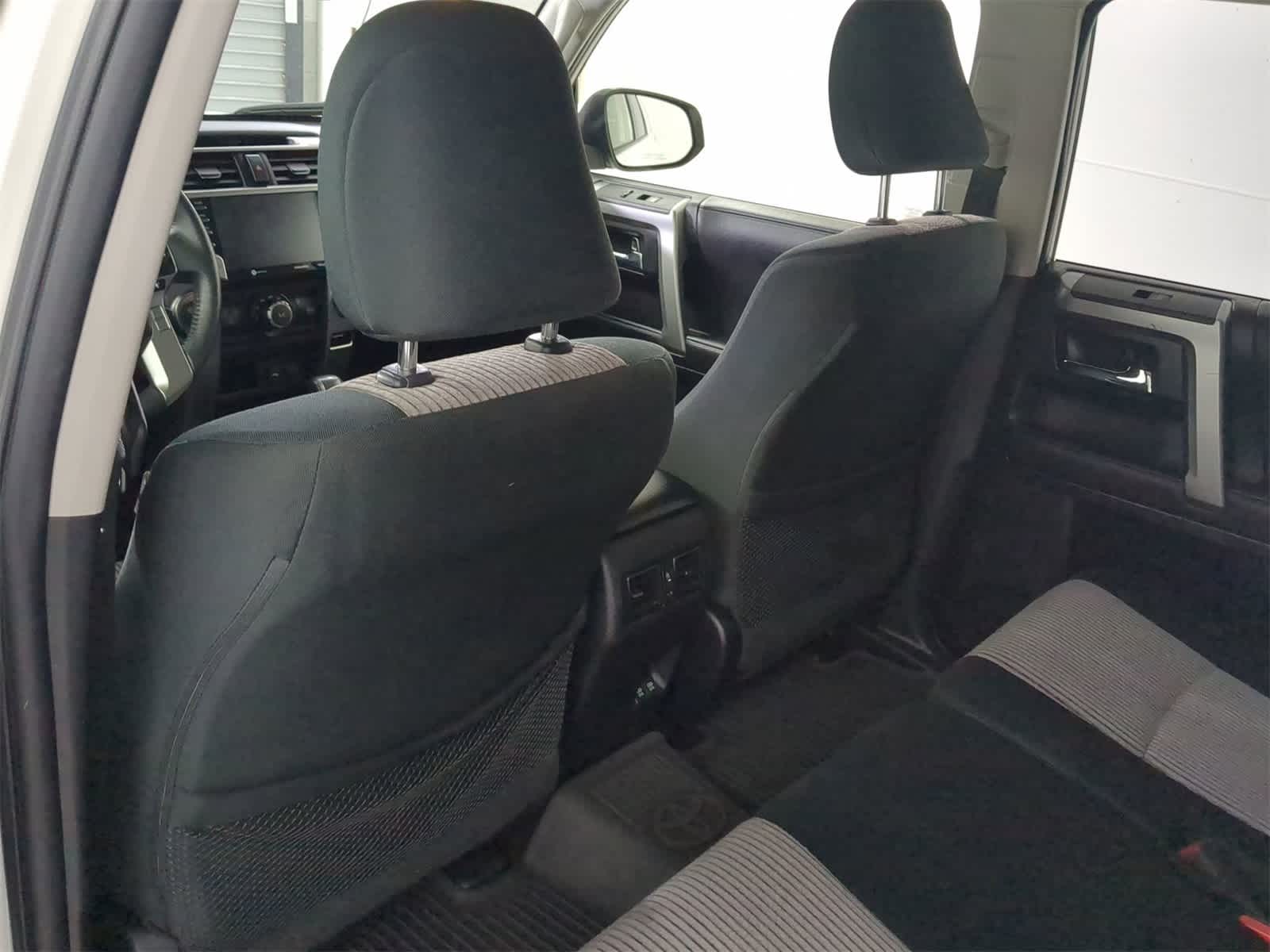 Thumbnail: 2022 Toyota 4Runner - 17