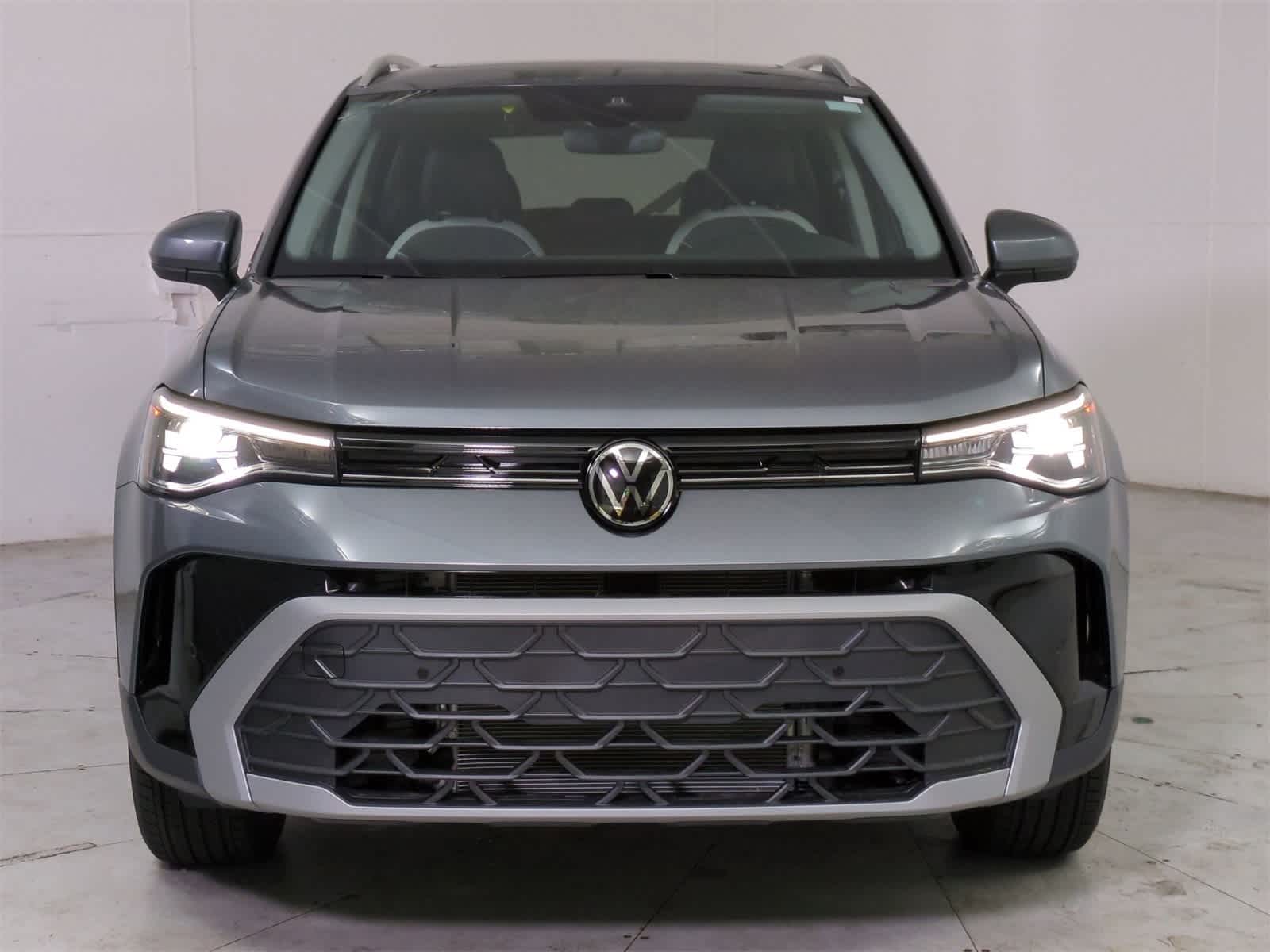 Thumbnail: 2025 Volkswagen Taos - 9