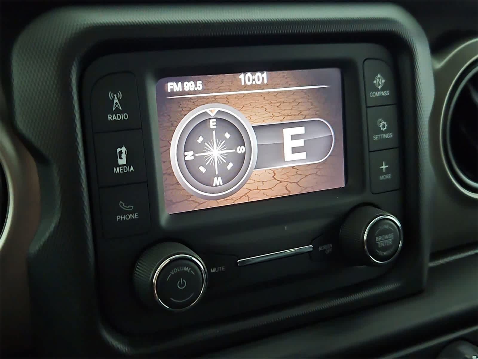 Thumbnail: 2020 Jeep Wrangler - 30