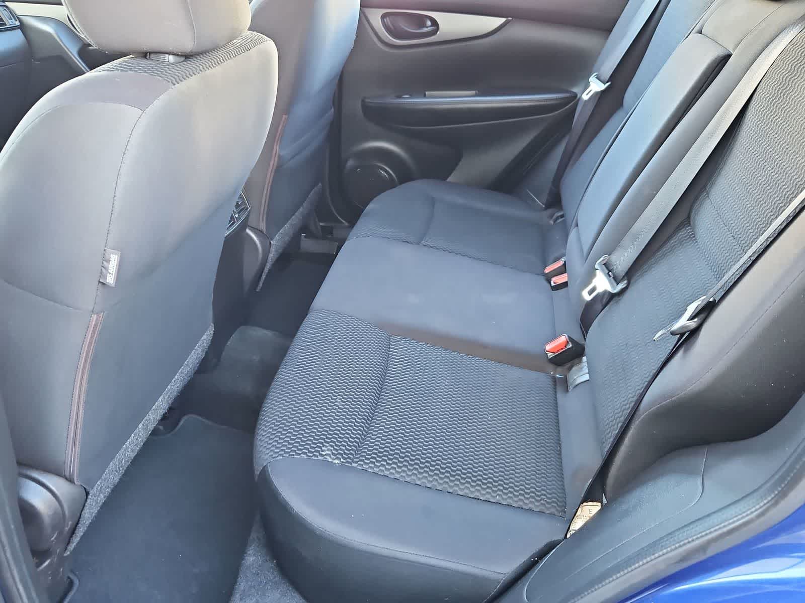 Thumbnail: 2018 Nissan Rogue Sport - 19