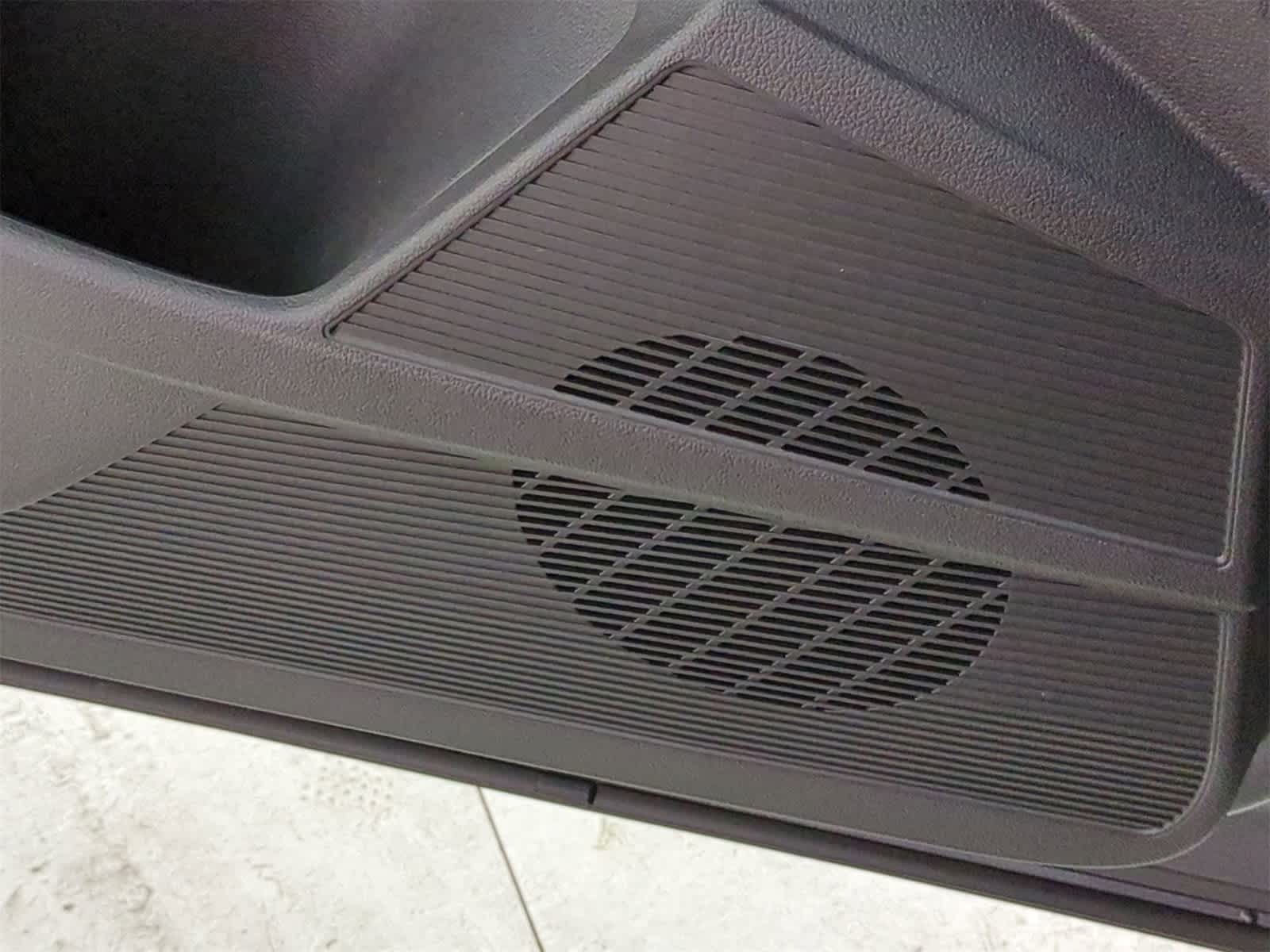 Thumbnail: 2025 Volkswagen Taos - 32