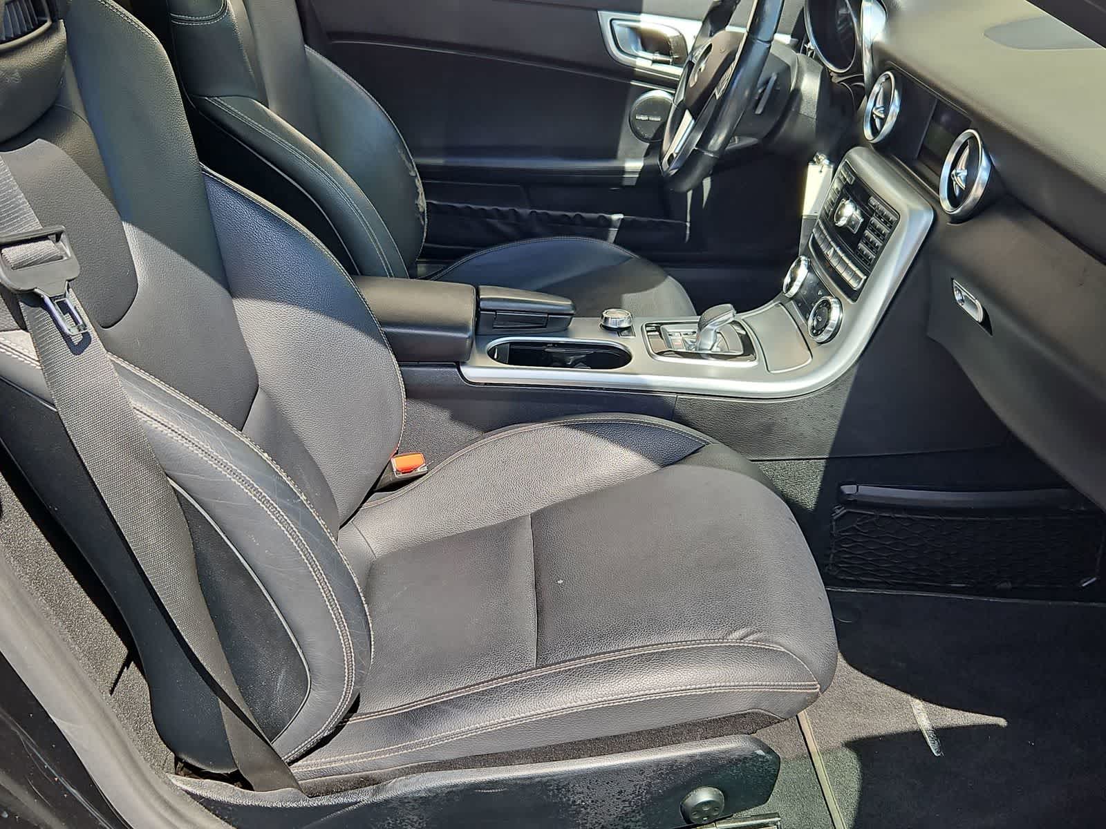 Thumbnail: 2016 Mercedes-Benz SLK - 18