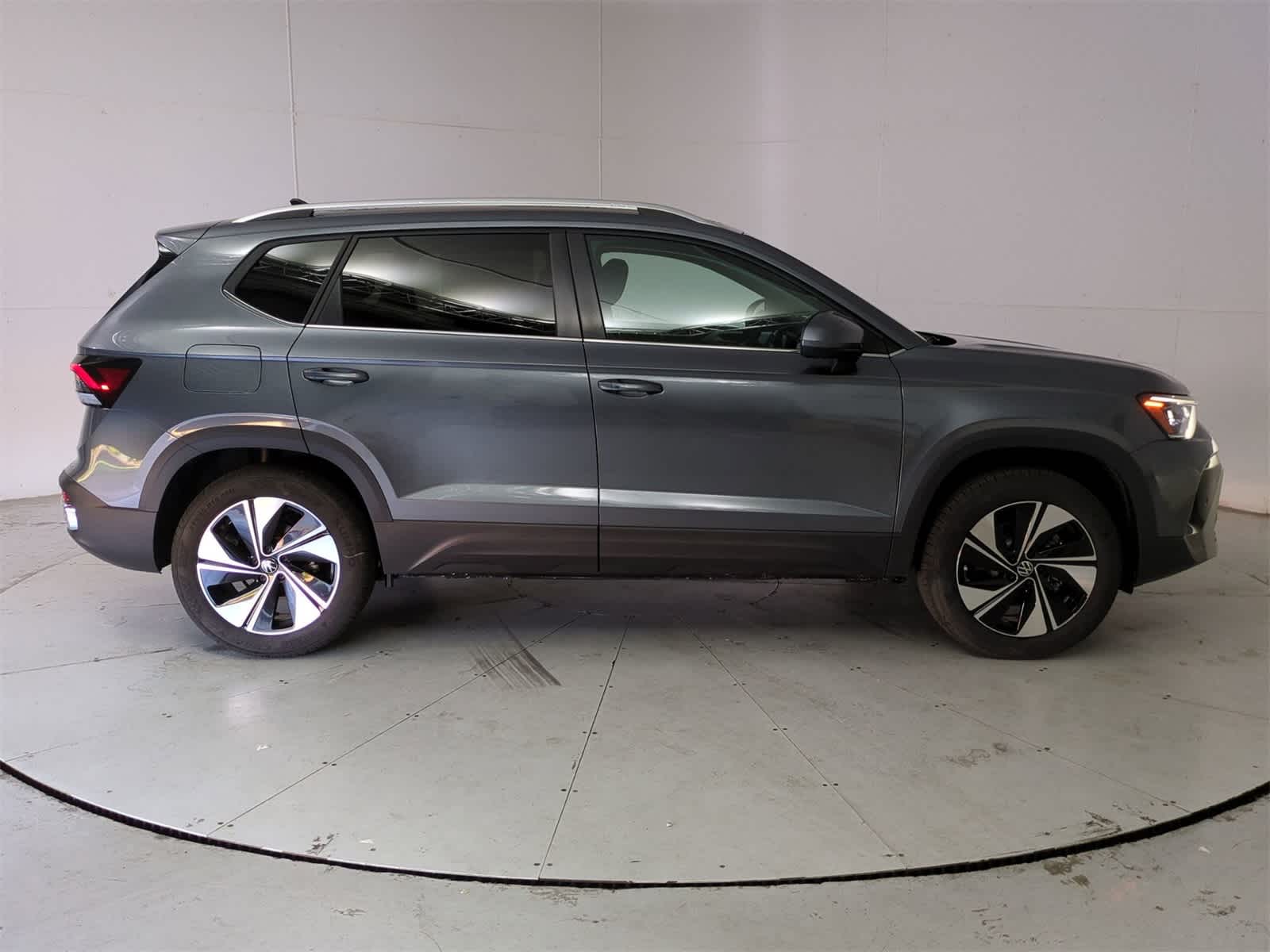 Thumbnail: 2025 Volkswagen Taos - 7