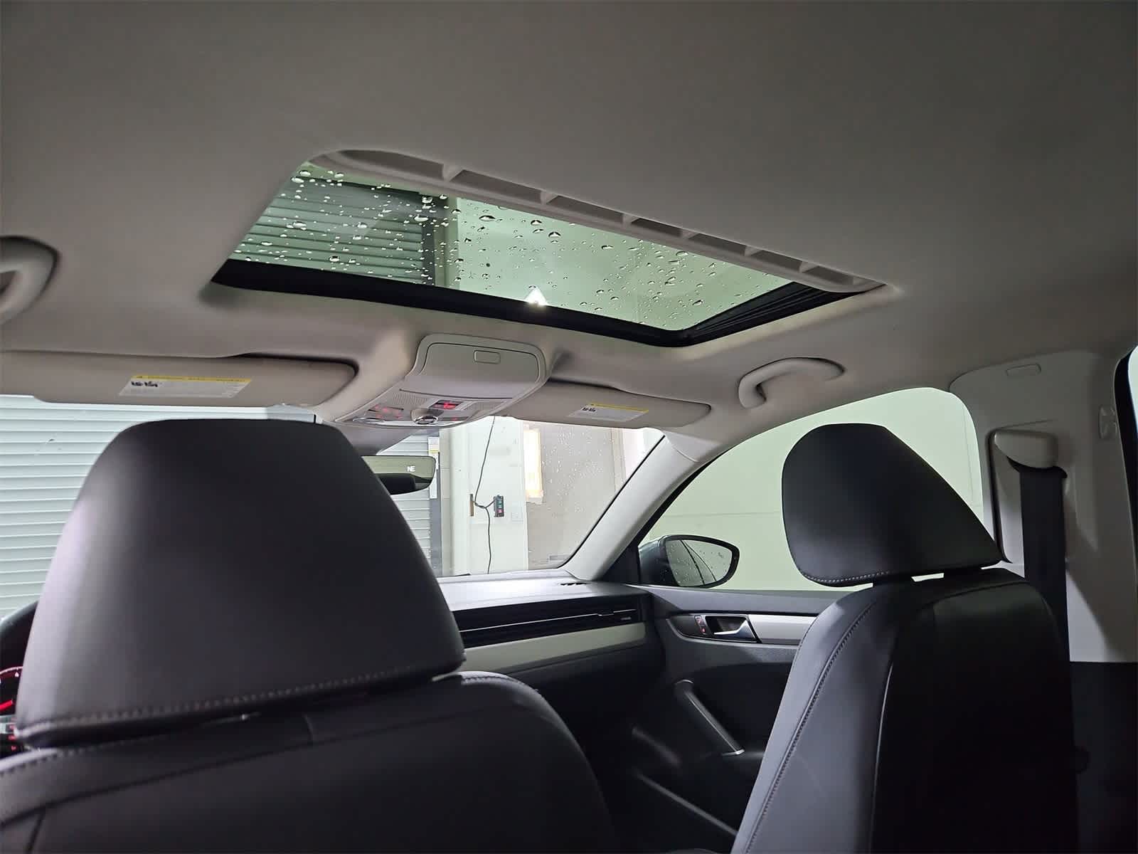 Thumbnail: 2022 Volkswagen Passat - 22