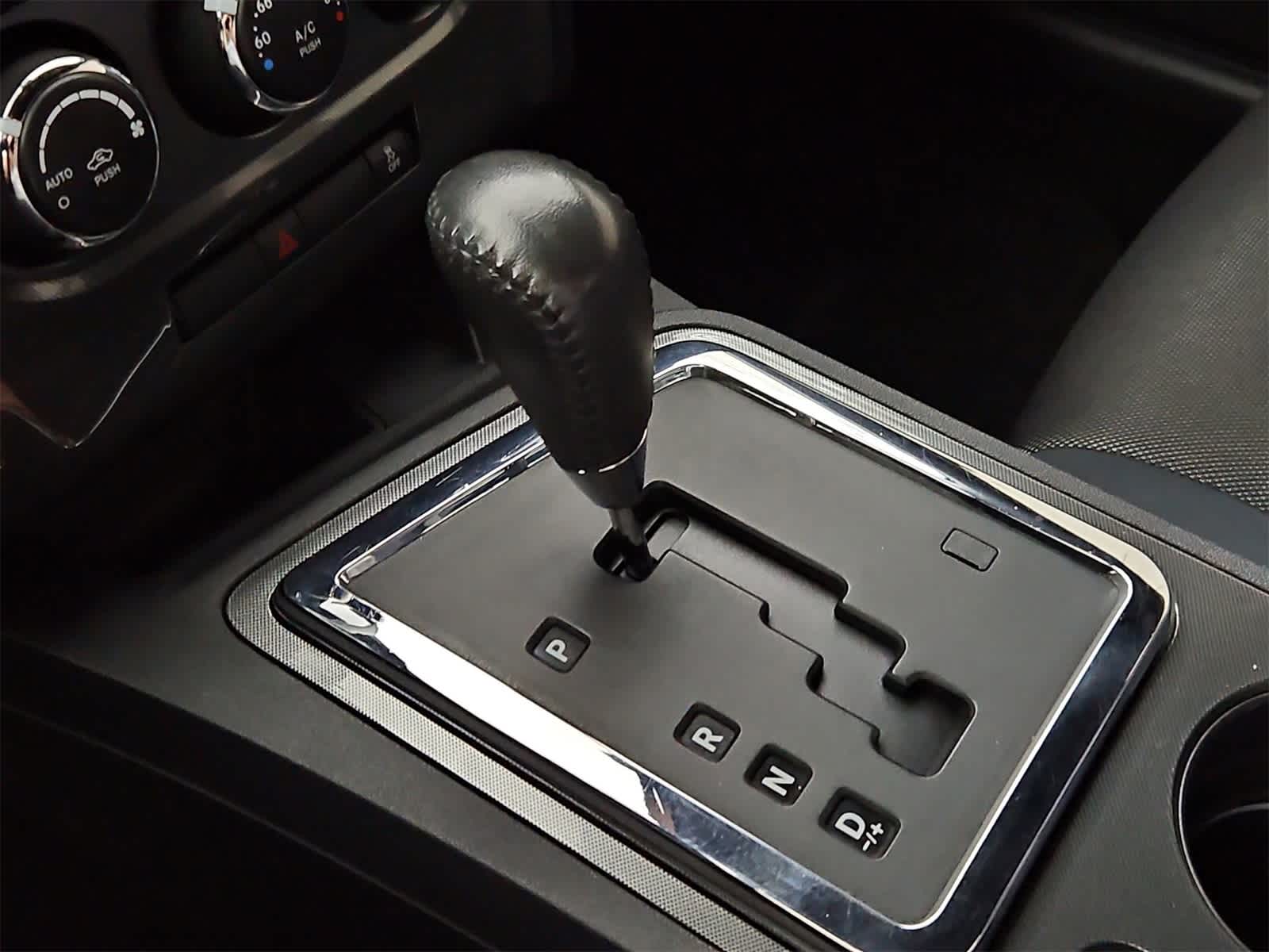 Thumbnail: 2012 Dodge Challenger - 32