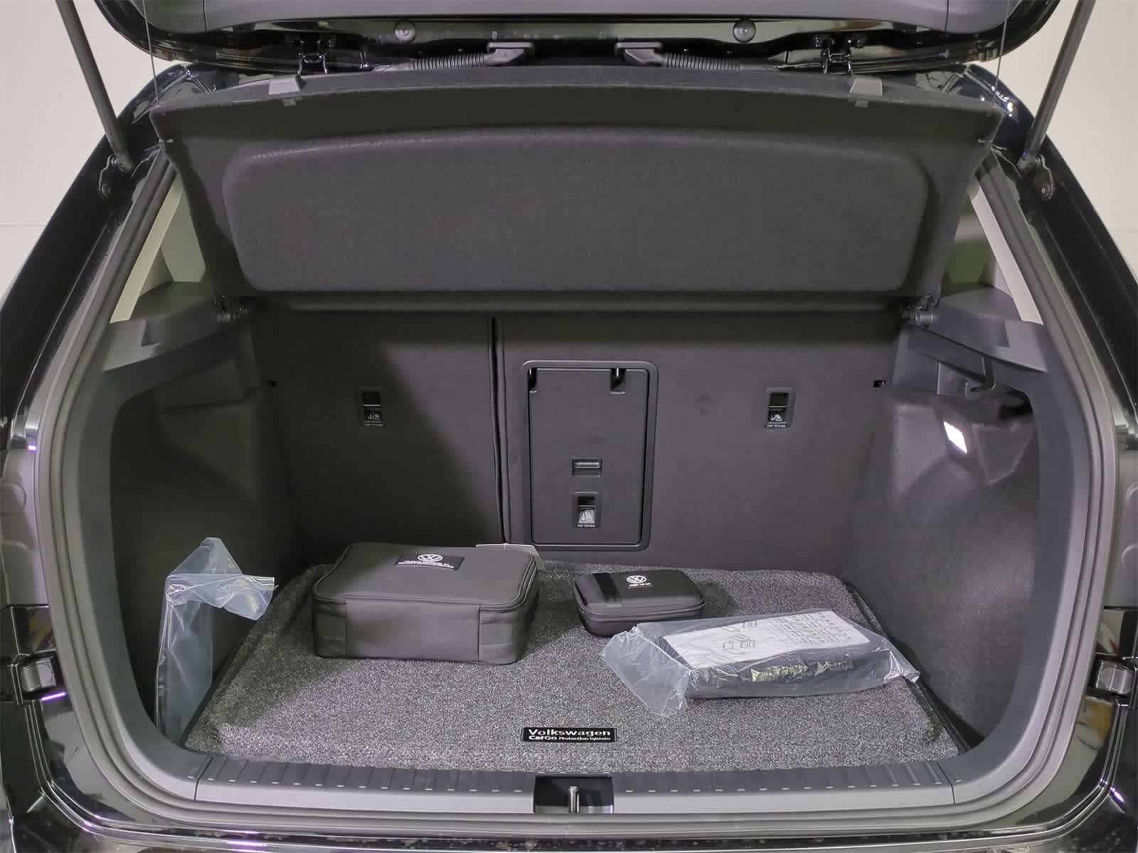 Thumbnail: 2025 Volkswagen Taos - 34