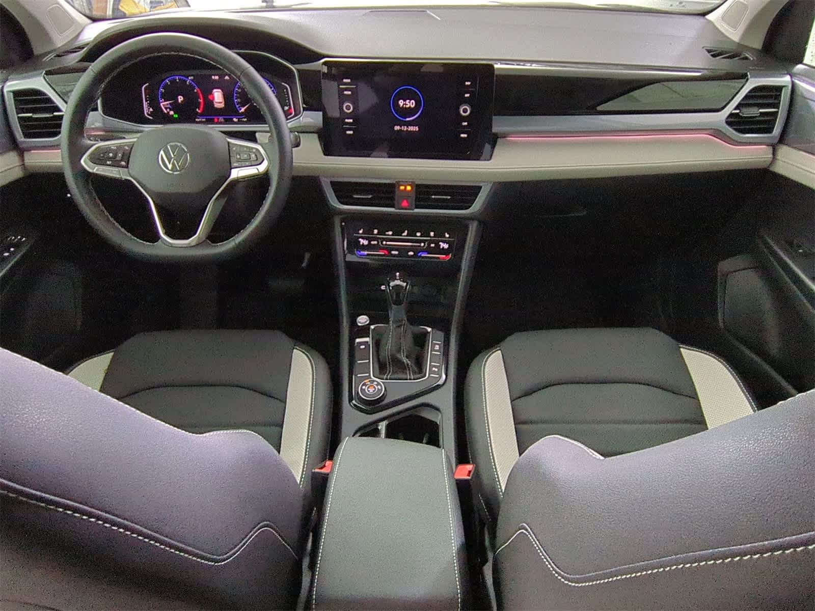 Thumbnail: 2025 Volkswagen Taos - 15