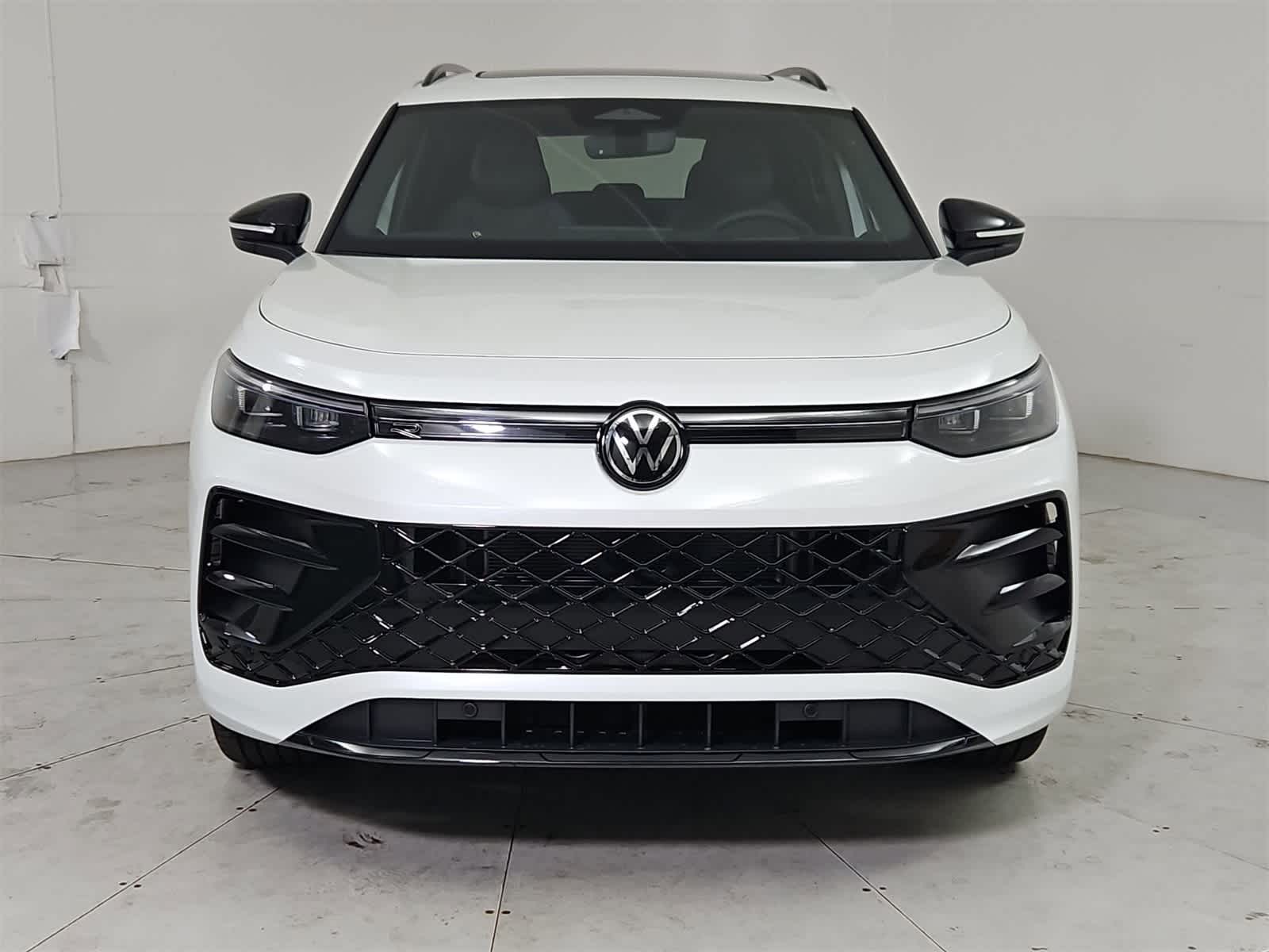 Thumbnail: 2025 Volkswagen Tiguan - 9