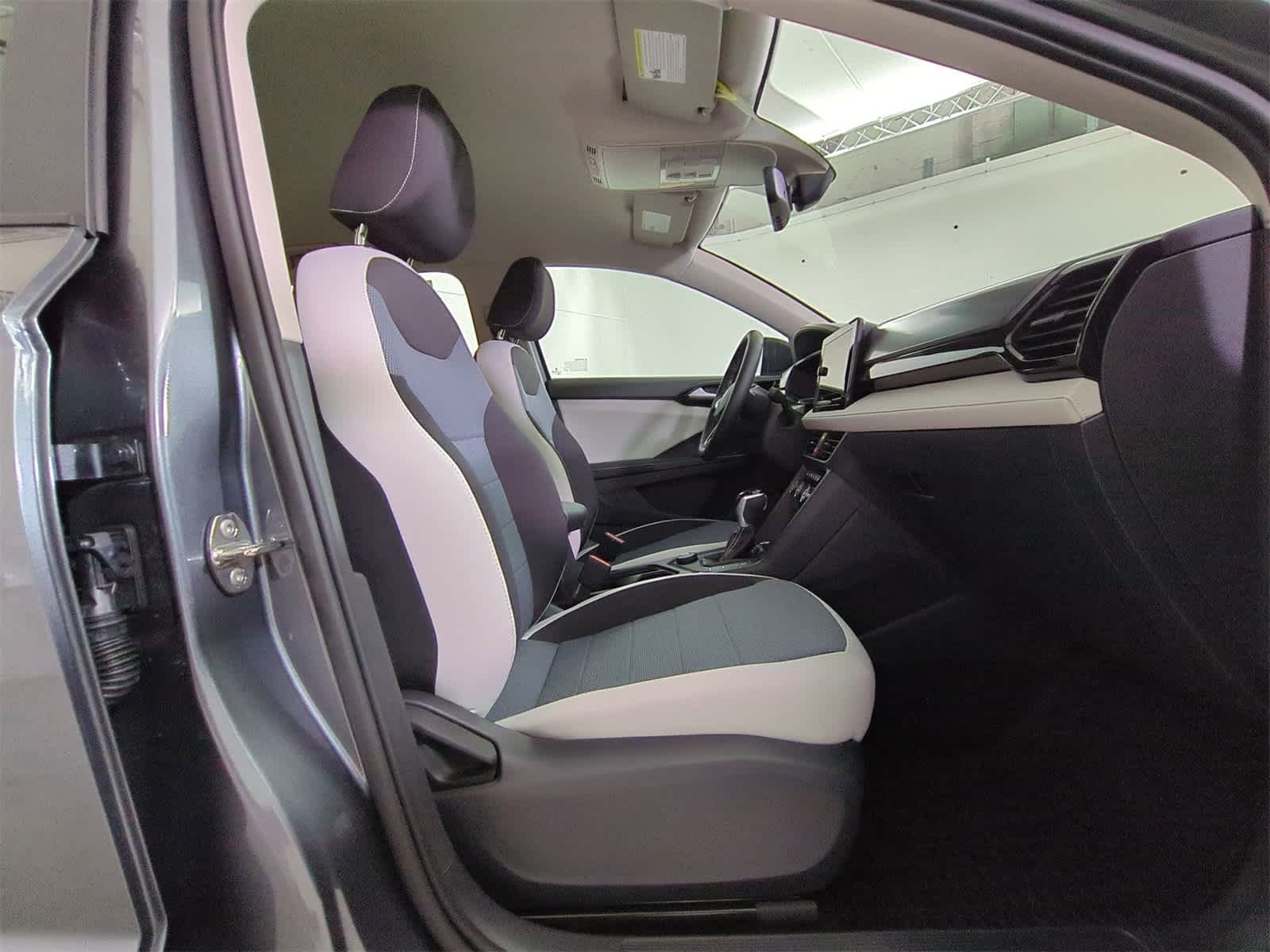 Thumbnail: 2025 Volkswagen Taos - 21