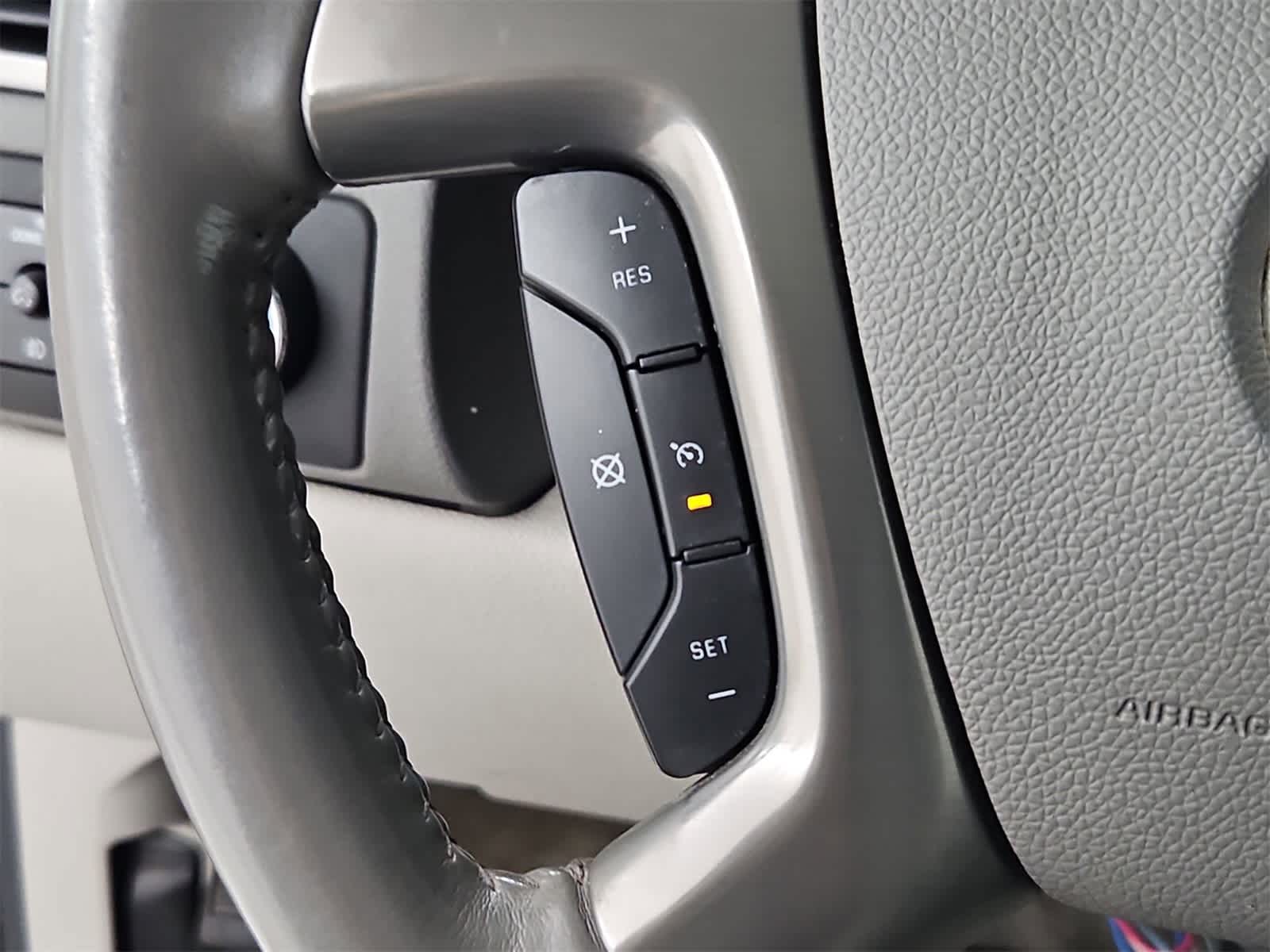 Thumbnail: 2008 GMC Yukon - 23