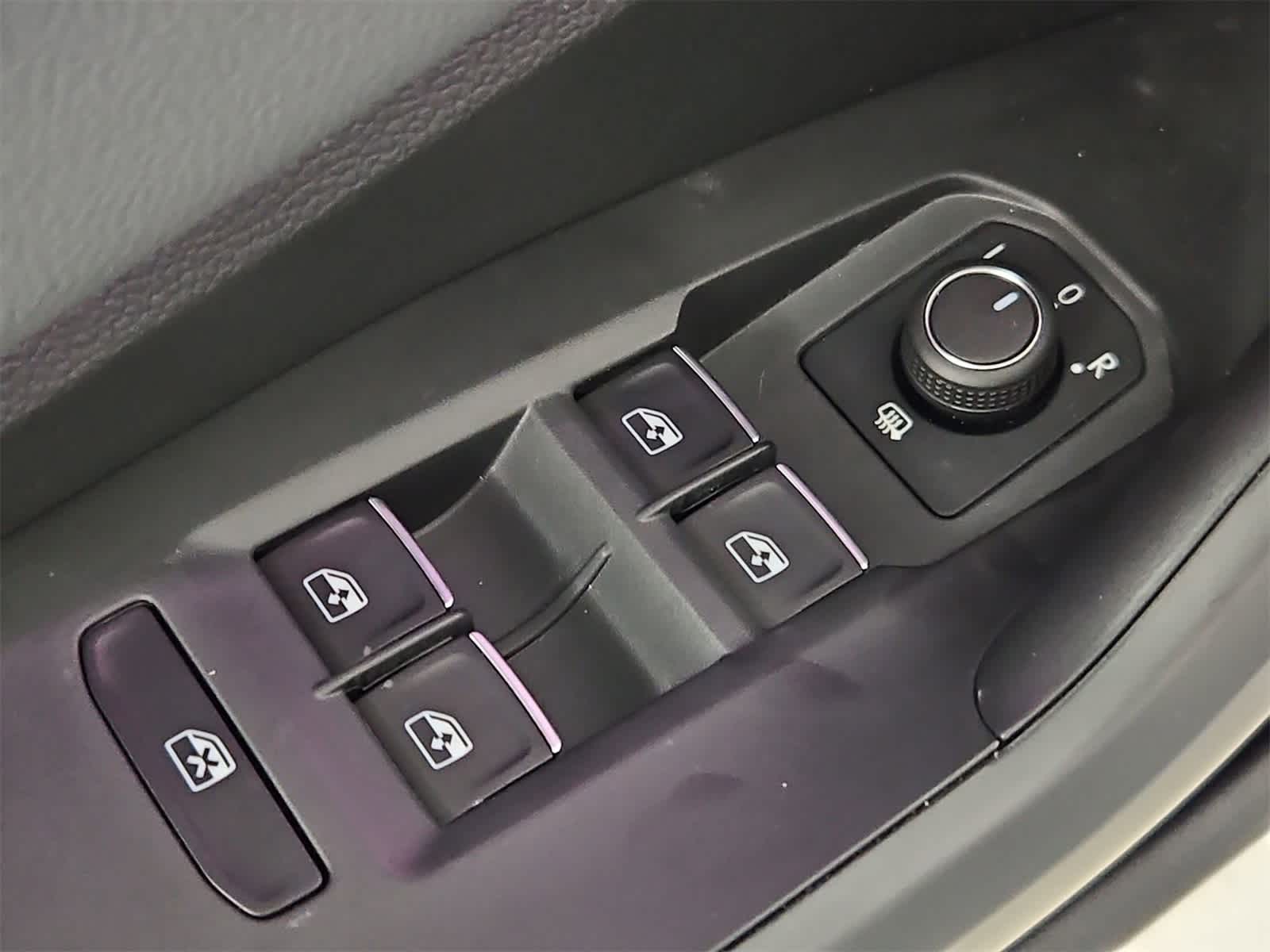 Thumbnail: 2025 Volkswagen Jetta - 17